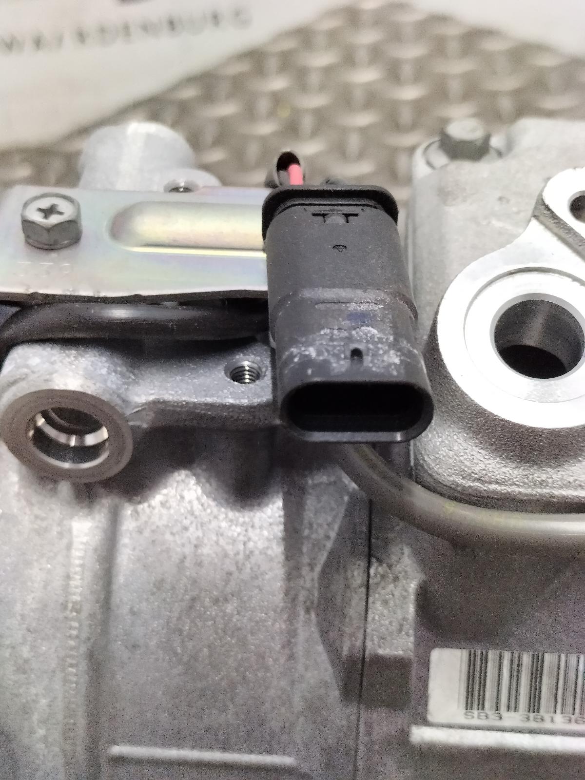 View Auto part AIRCO COMPRESSOR / AIRCOPOMP MERCEDES SPRINTER 2023