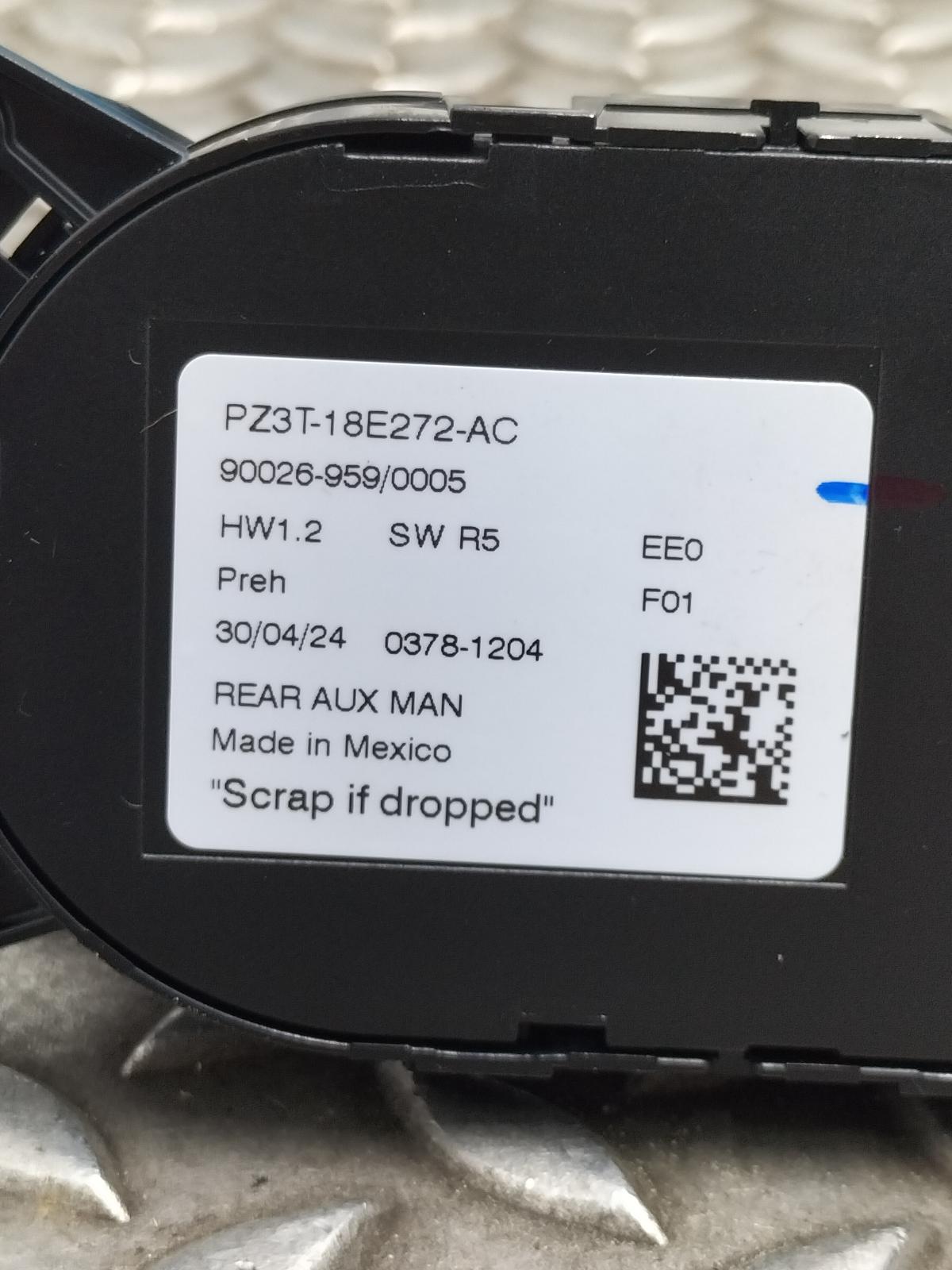 2024 FORD TOURNEO CUSTOM KACHEL BEDIENINGSPANEEL View Auto part KACHEL BEDIENINGSPANEEL FORD TOURNEO CUSTOM 2024