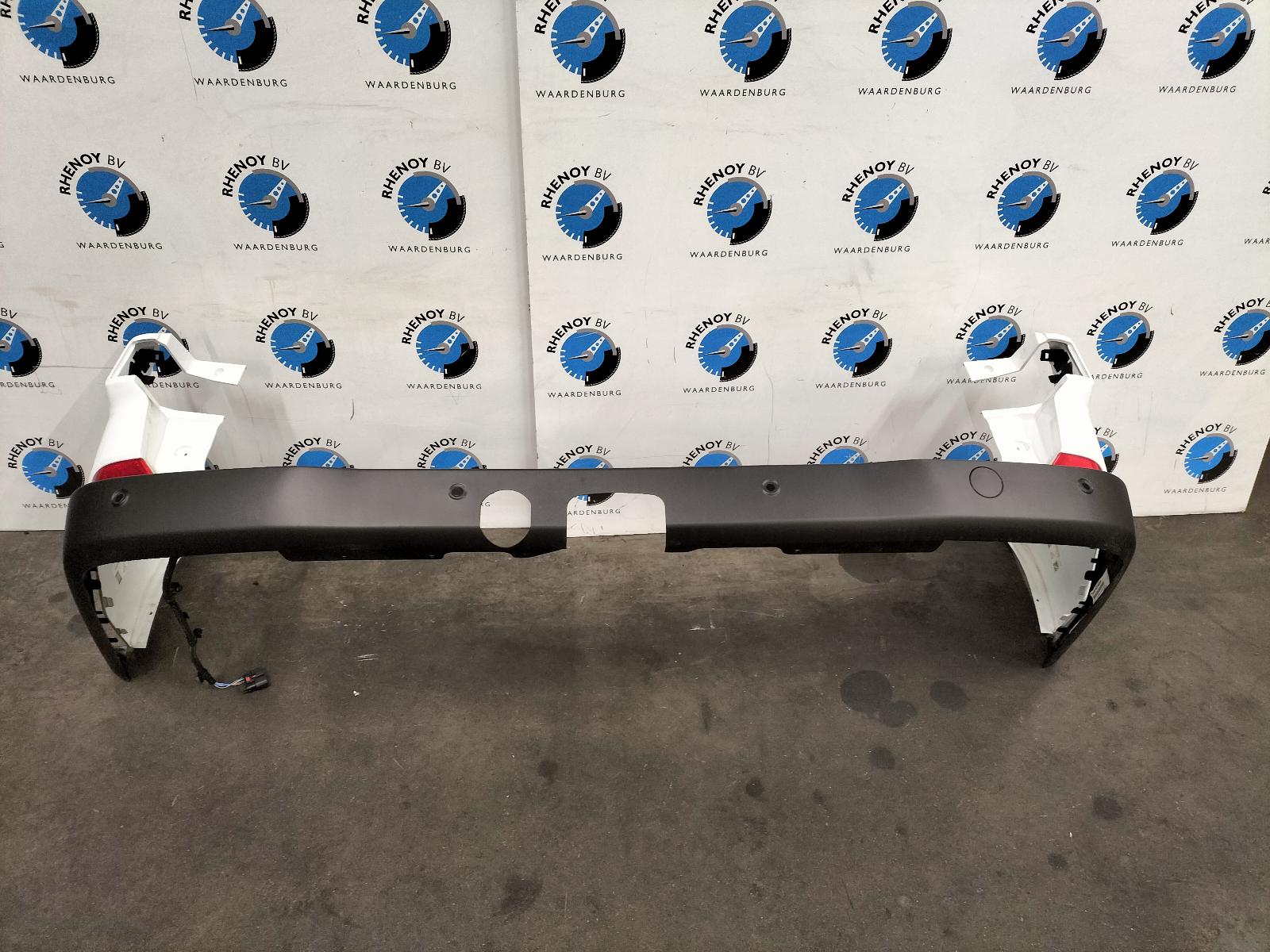 Bekijk Auto-onderdeel BUMPER ACHTER FORD TOURNEO CUSTOM 2024