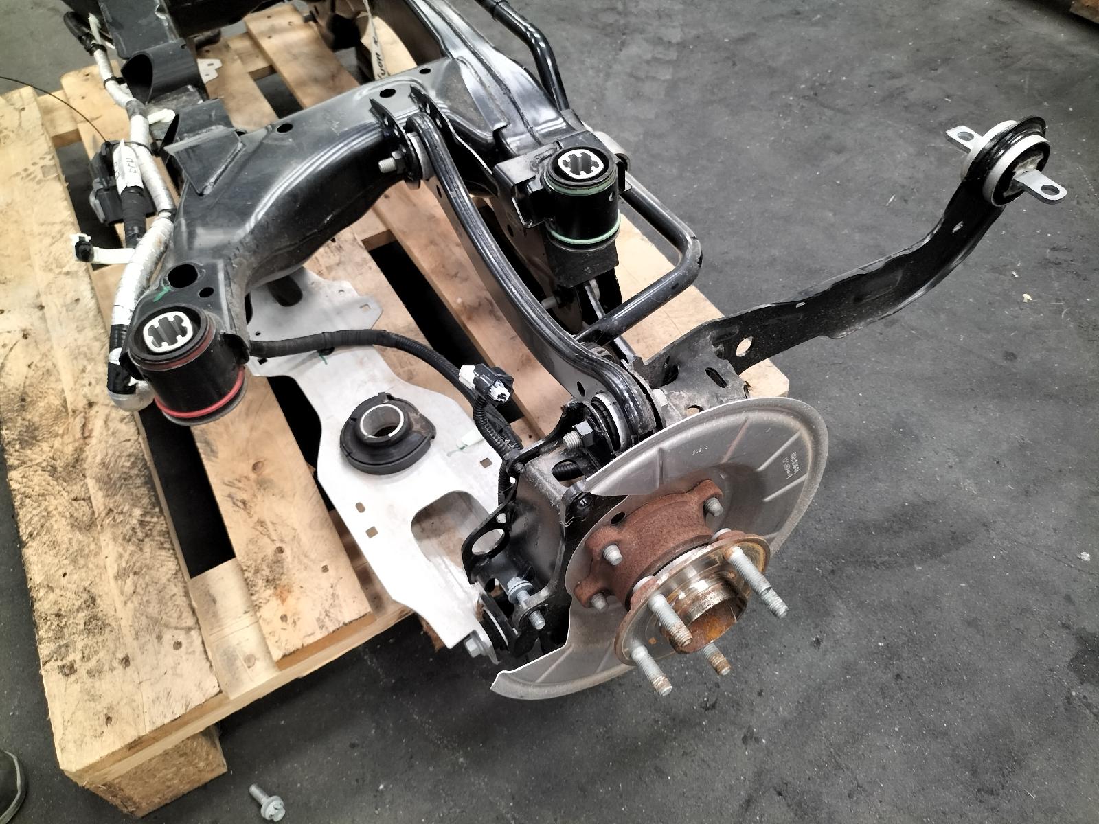 View Auto part OPHANGING ACHTER COMPLEET FORD KUGA 2020