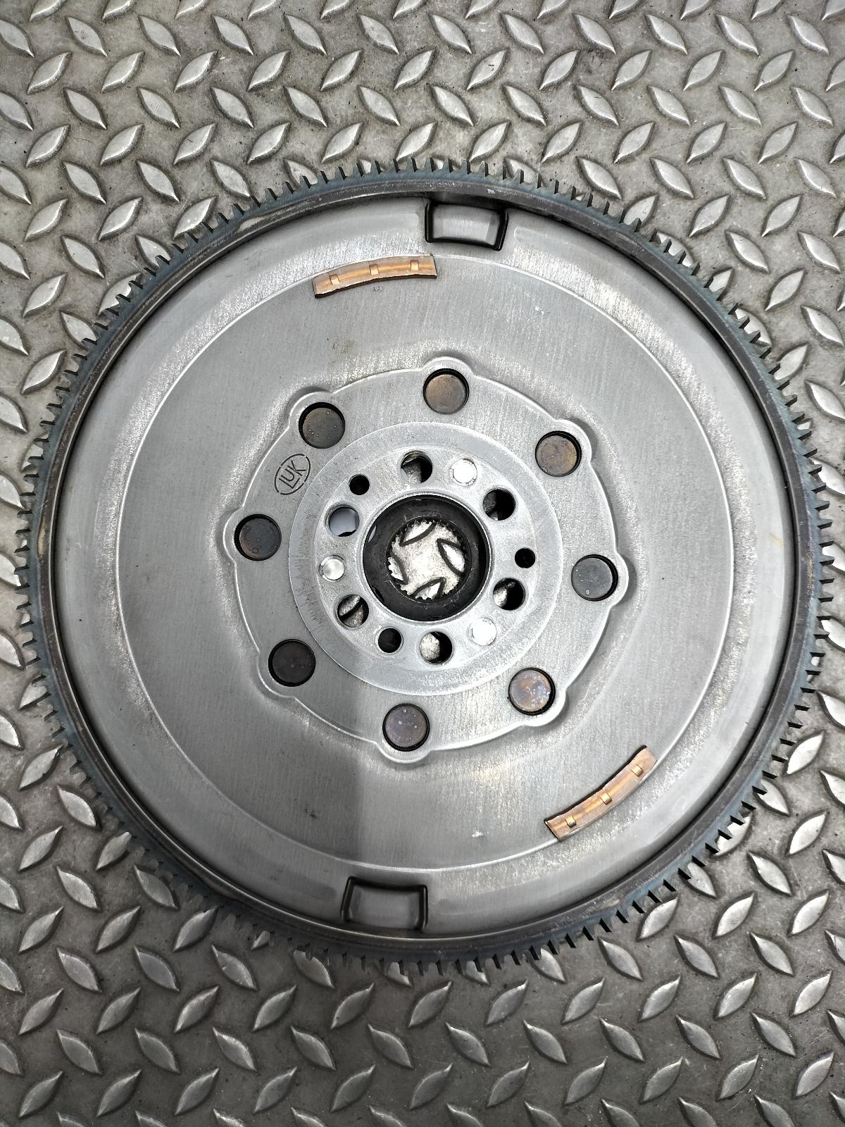 2024 RENAULT CAPTUR VLIEGWIEL / KOPPELING View Auto part VLIEGWIEL / KOPPELING RENAULT CAPTUR 2024