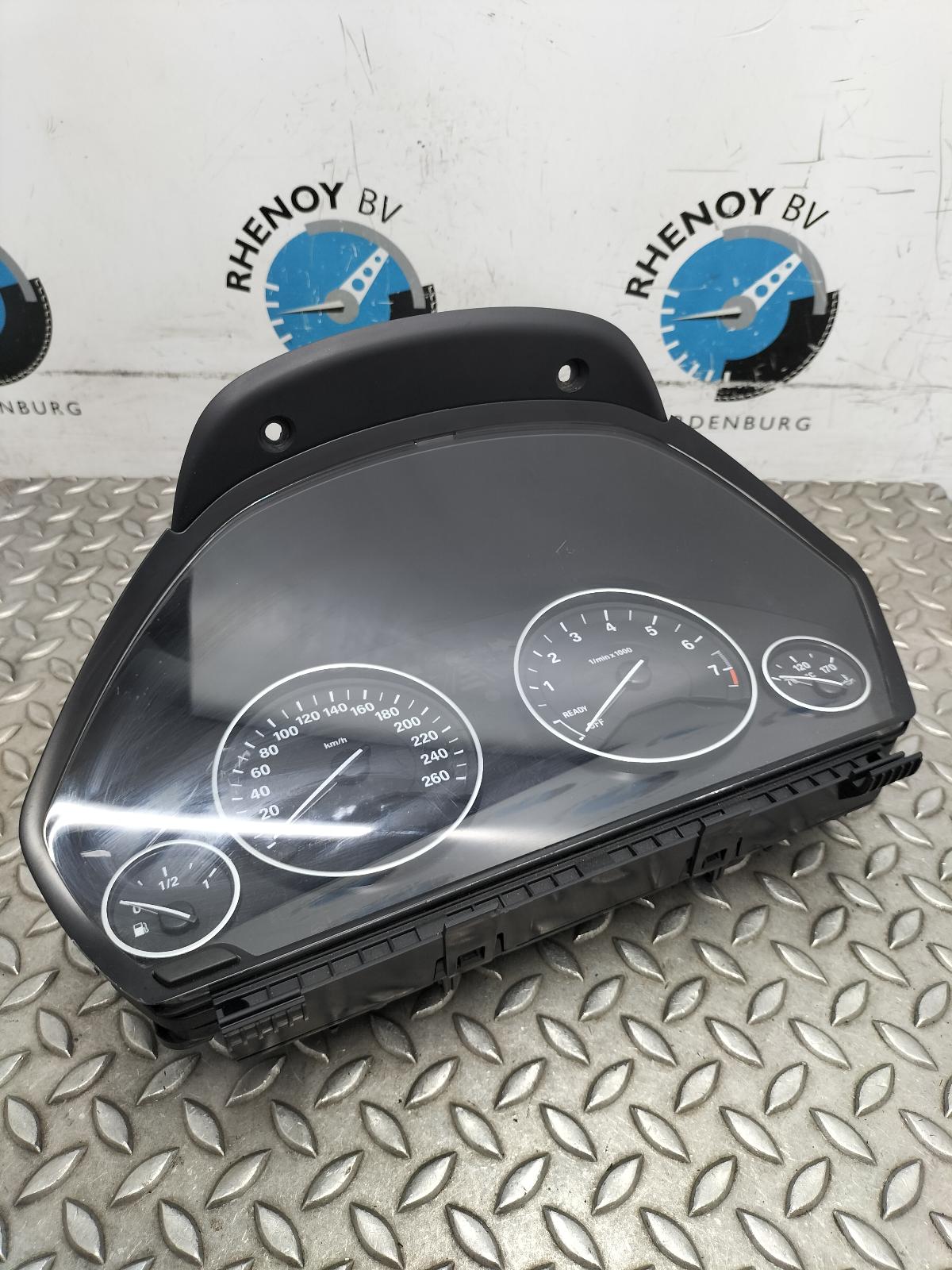 Bekijk Auto-onderdeel KLOKKENPANEEL BMW 3 SERIES 2012