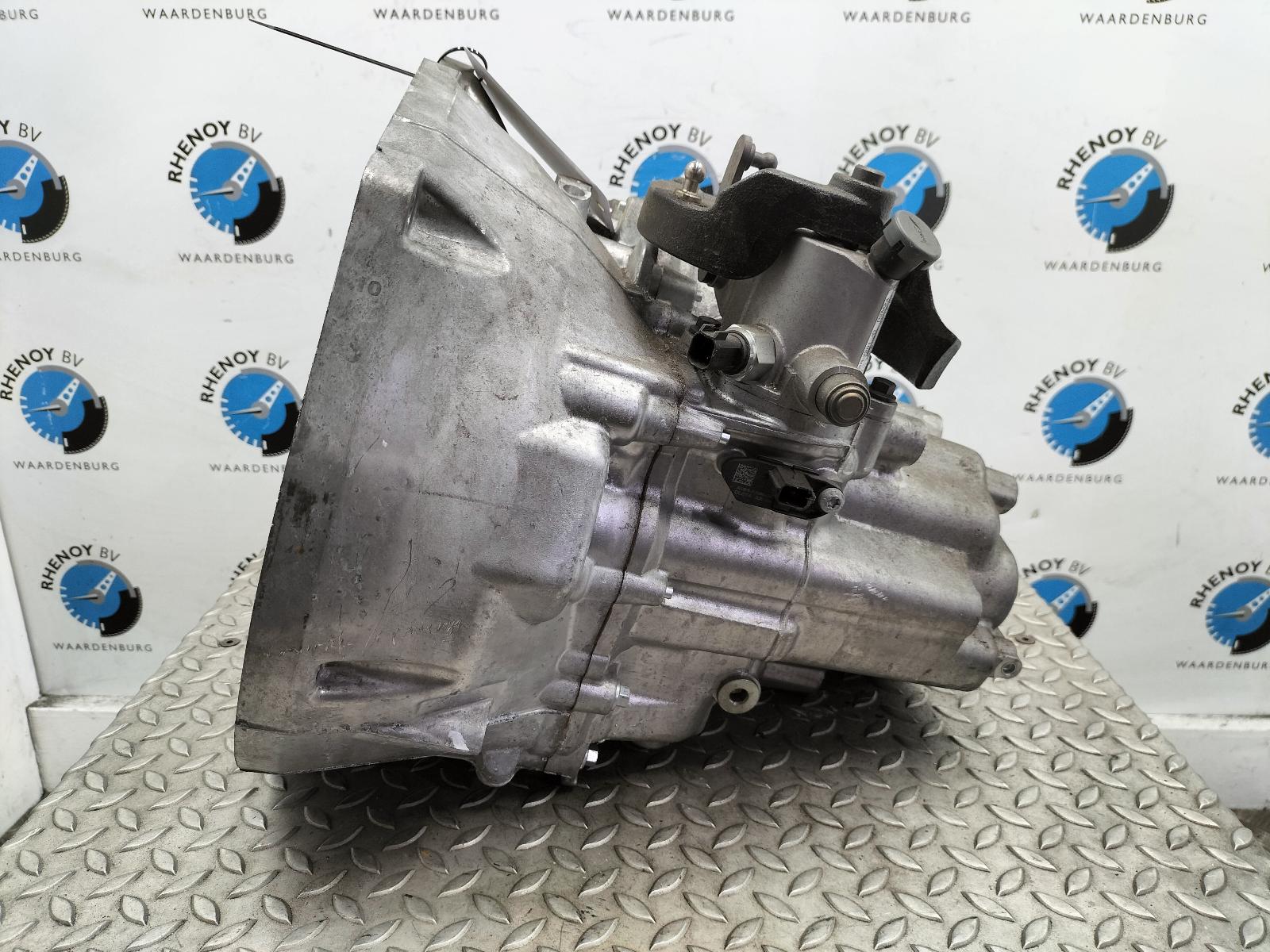 2014 FORD FOCUS TRANSMISSIE / VERSNELLINGSBAK View Auto part TRANSMISSIE / VERSNELLINGSBAK FORD FOCUS 2014