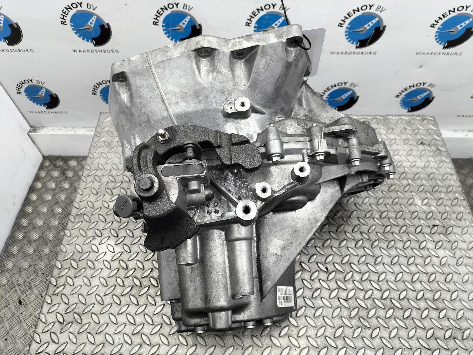 2014 FORD FOCUS TRANSMISSIE / VERSNELLINGSBAK View Auto part TRANSMISSIE / VERSNELLINGSBAK FORD FOCUS 2014