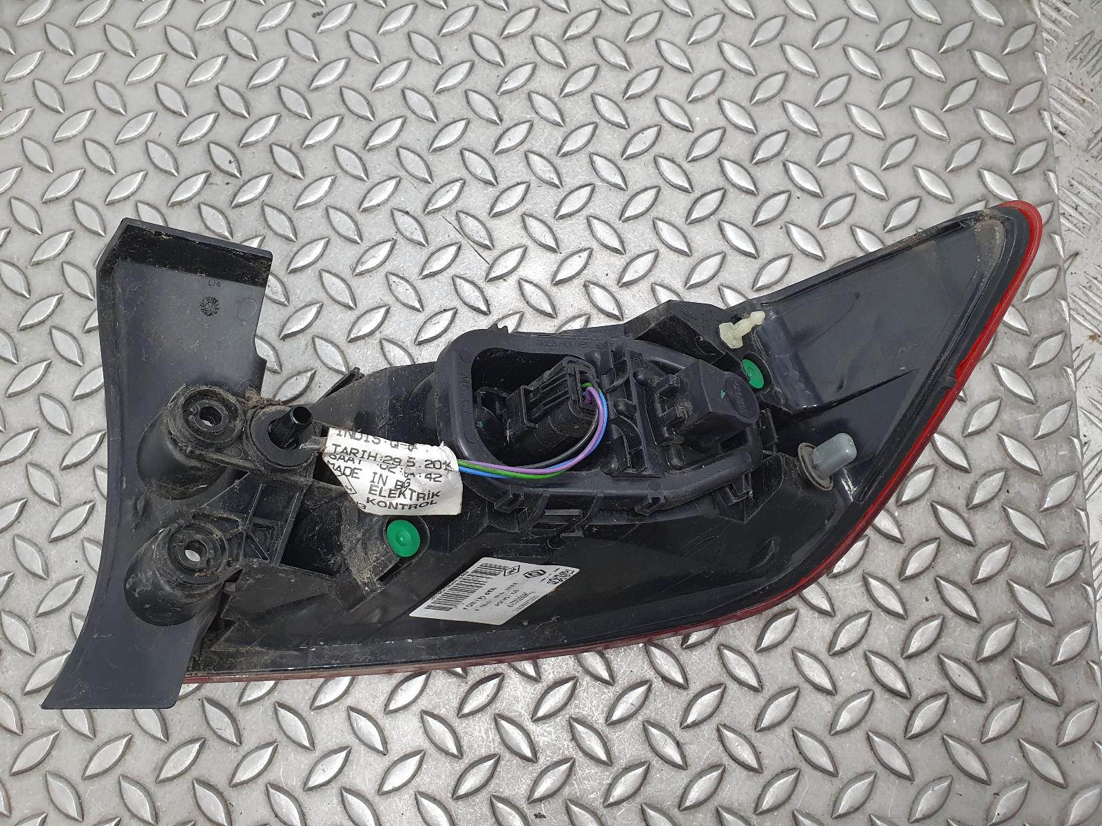 2015 RENAULT CLIO ACHTERLICHT L View Auto part ACHTERLICHT L RENAULT CLIO 2015
