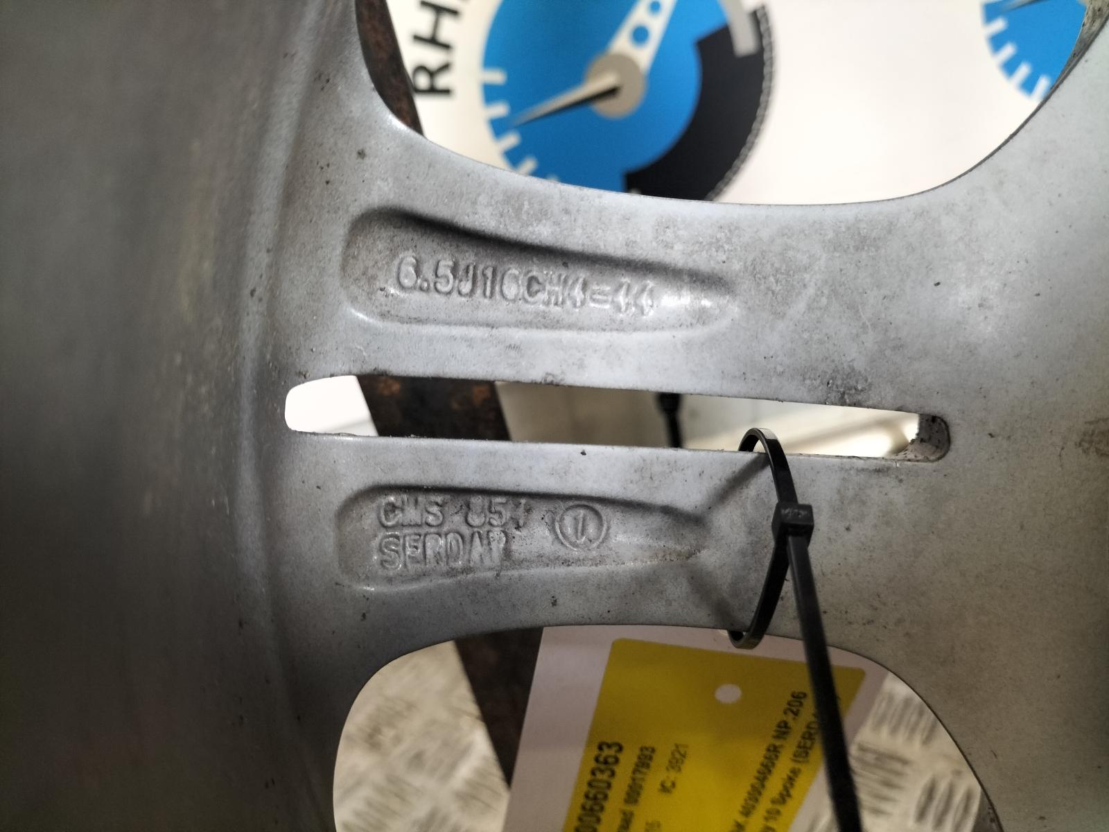 View Auto part VELG RENAULT CLIO 2015