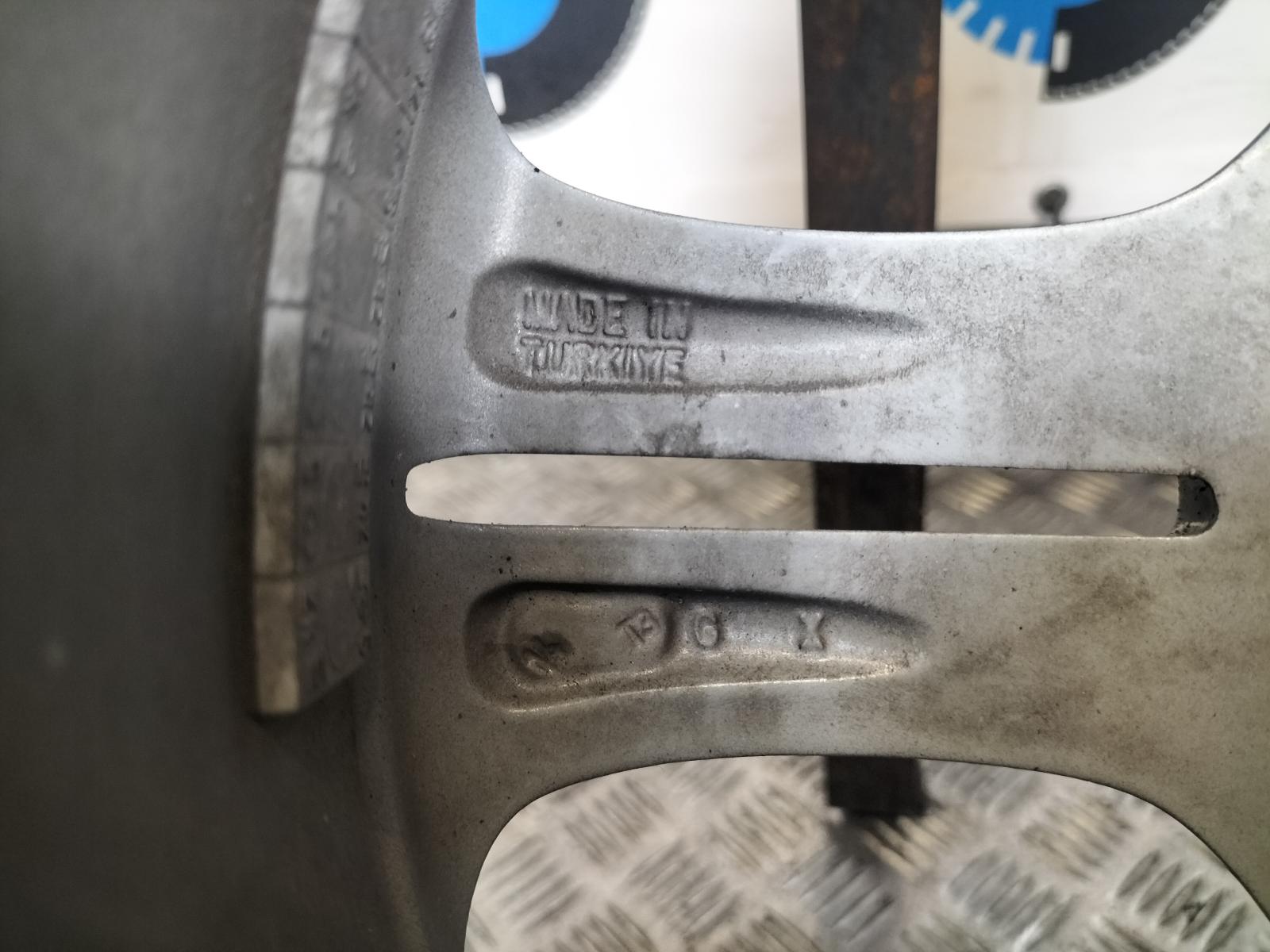 View Auto part VELG RENAULT CLIO 2015