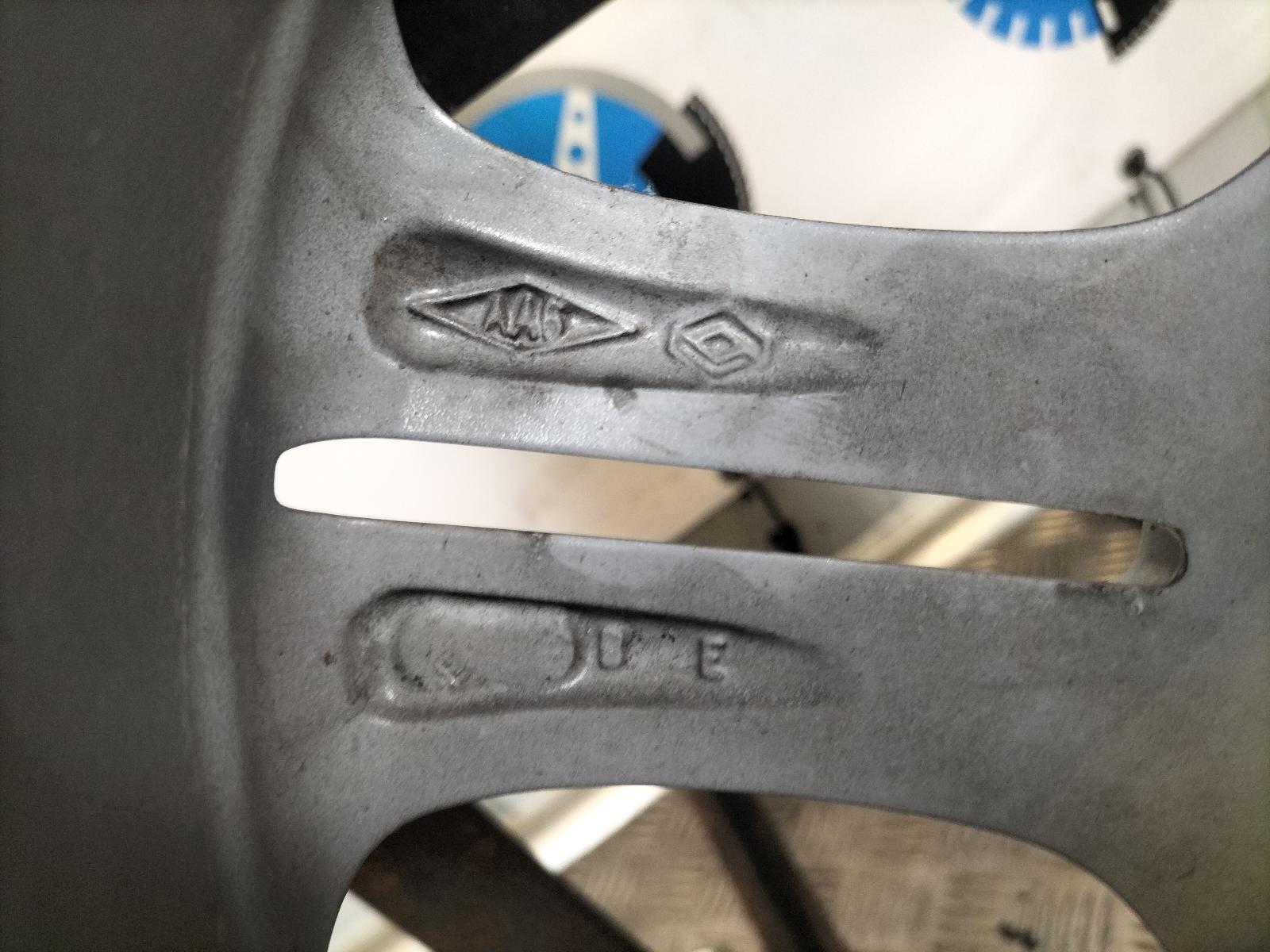 View Auto part VELG RENAULT CLIO 2015