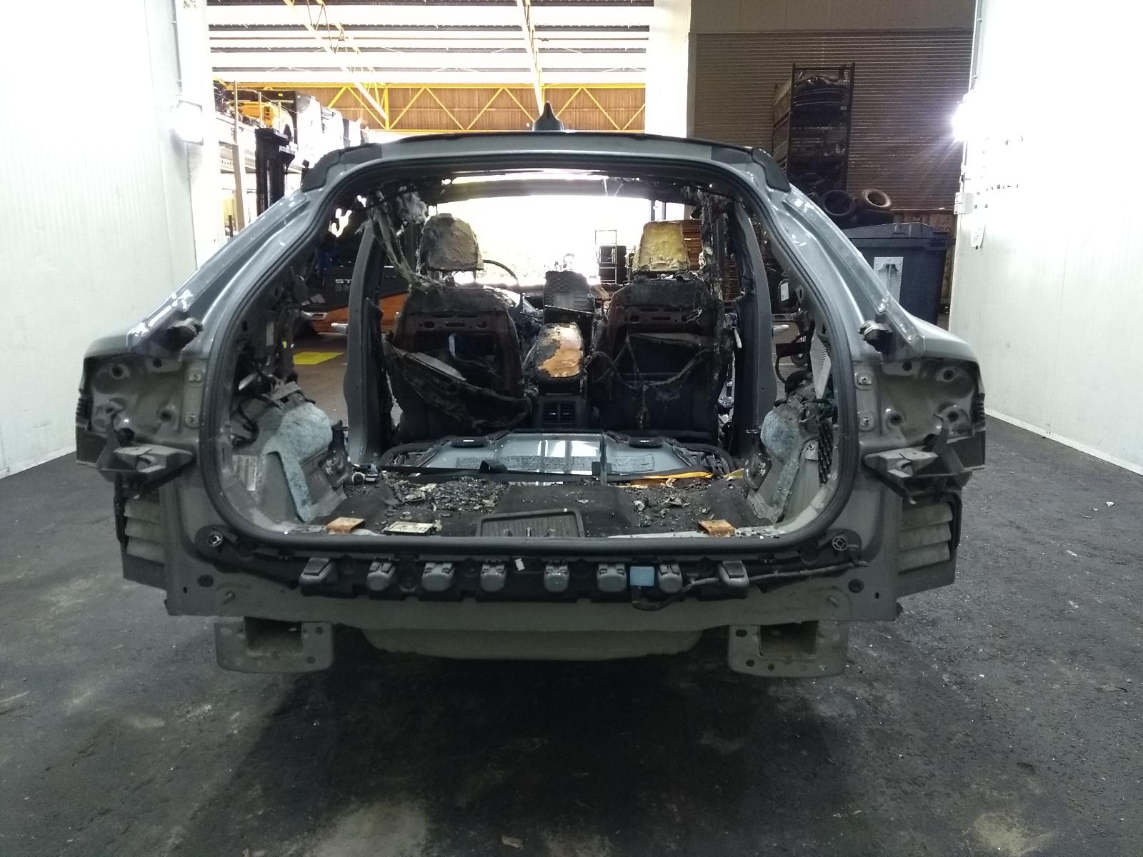 2021 FORD MUSTANG SUV ACHTERSCHERM HOEK L View Auto part ACHTERSCHERM HOEK L FORD MUSTANG SUV 2021