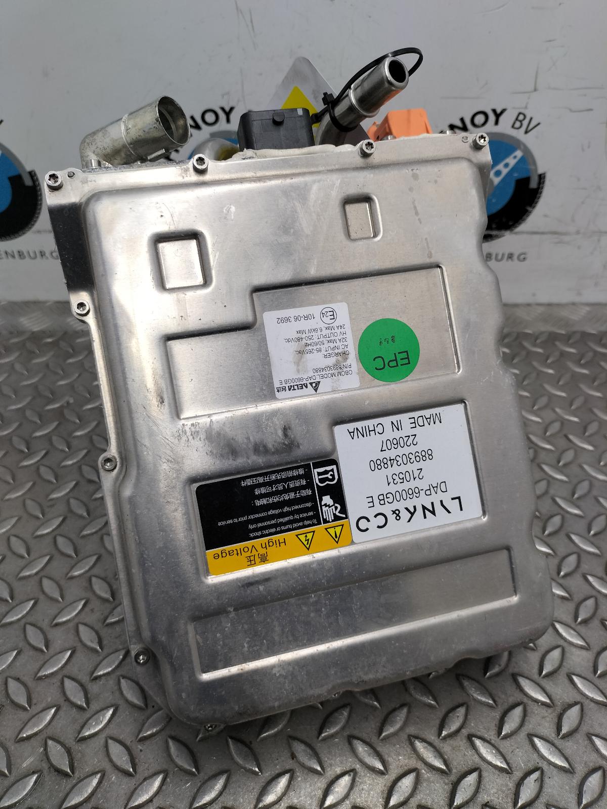 Bekijk Auto-onderdeel EV / HYBRIDE BATTERIJ OPLADER LYNK AND CO 01 2023
