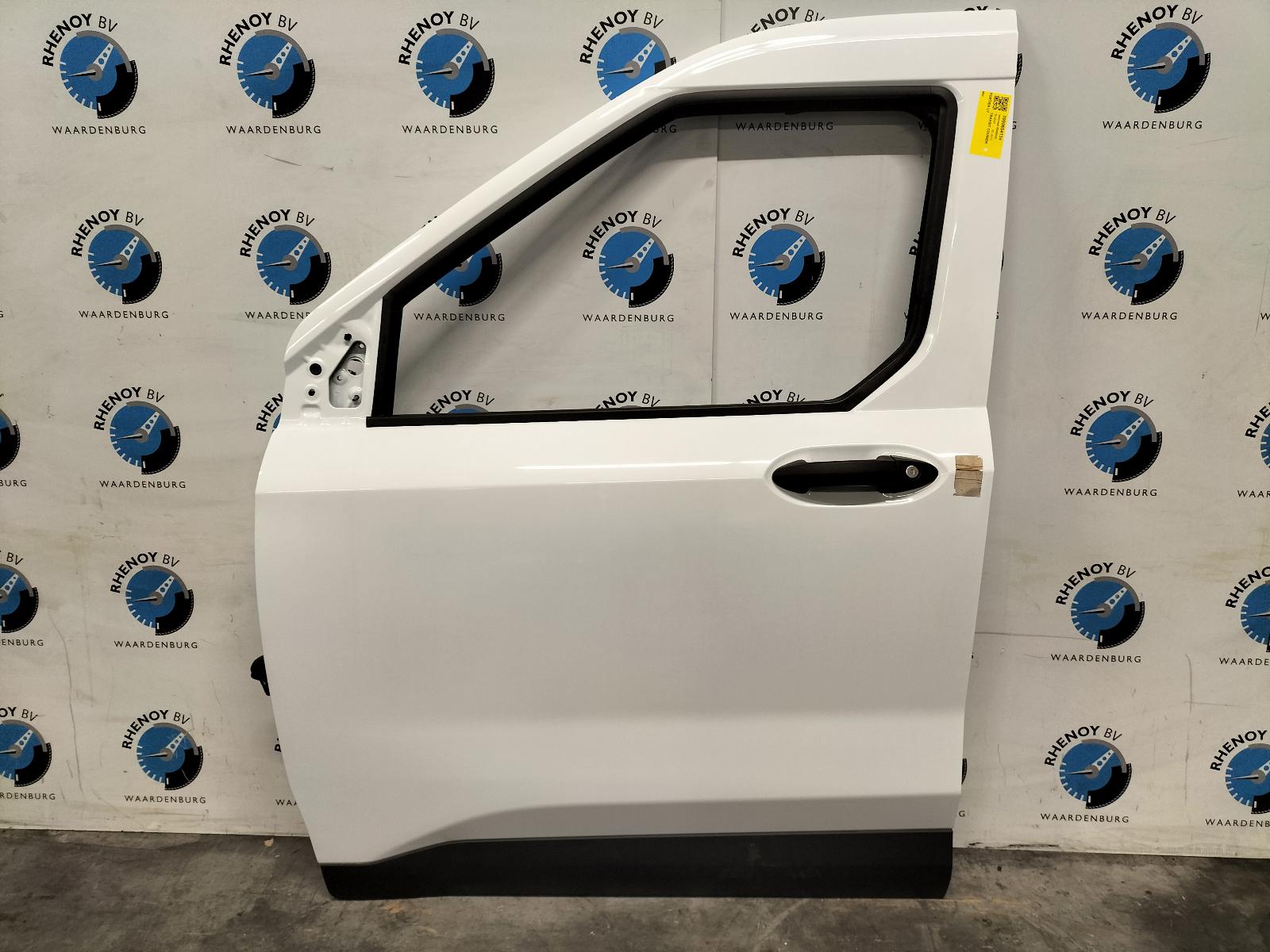 Bekijk Auto-onderdeel PORTIER LV  FORD TRANSIT COURIER 2024