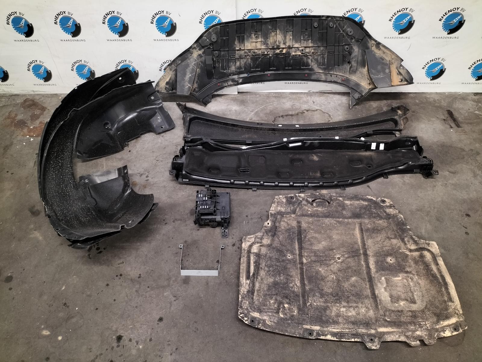View Auto part VOORKOP COMPLEET FORD TRANSIT COURIER 2024