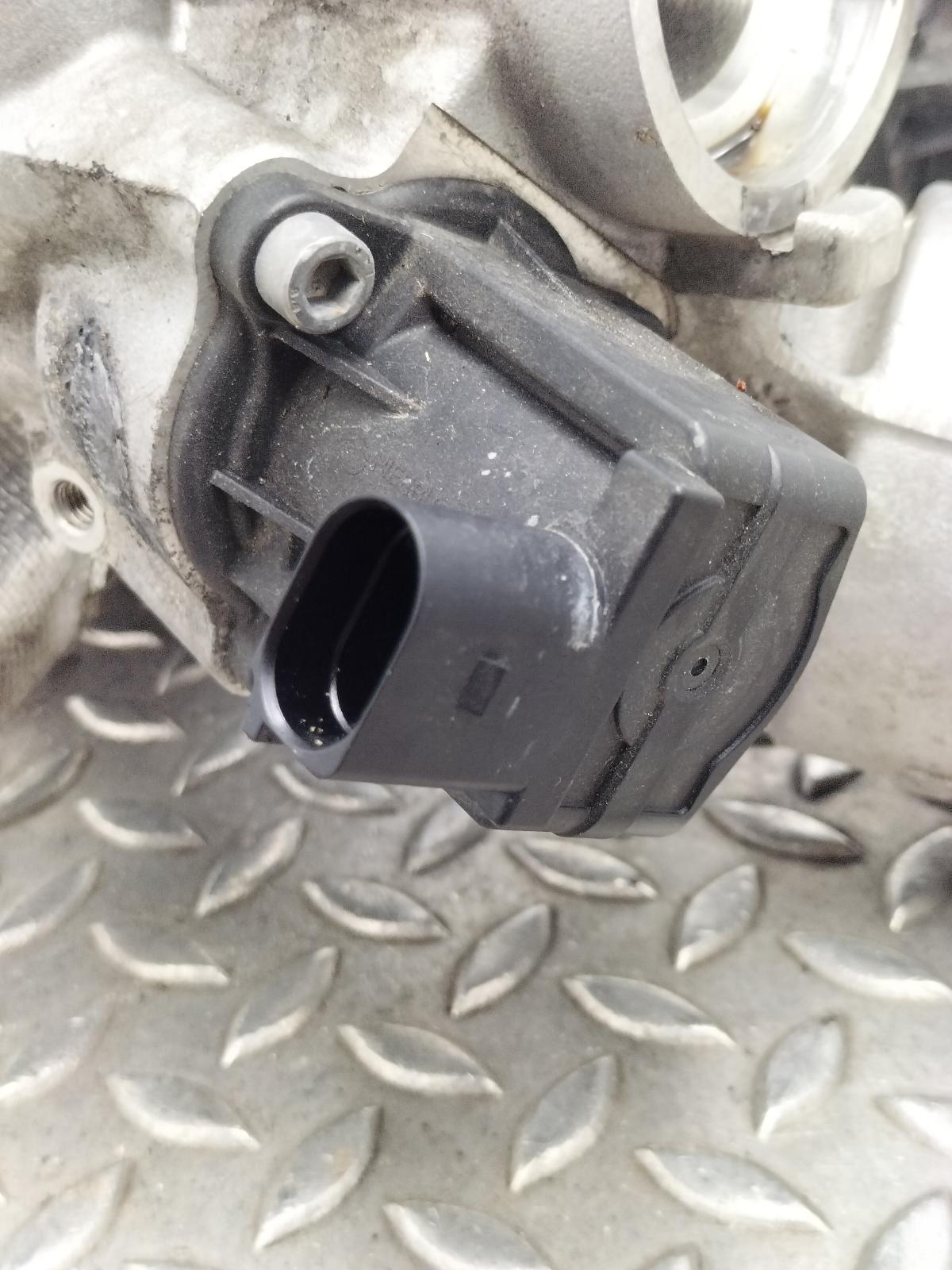 2015 VOLKSWAGEN GOLF TURBO View Auto part TURBO VOLKSWAGEN GOLF 2015