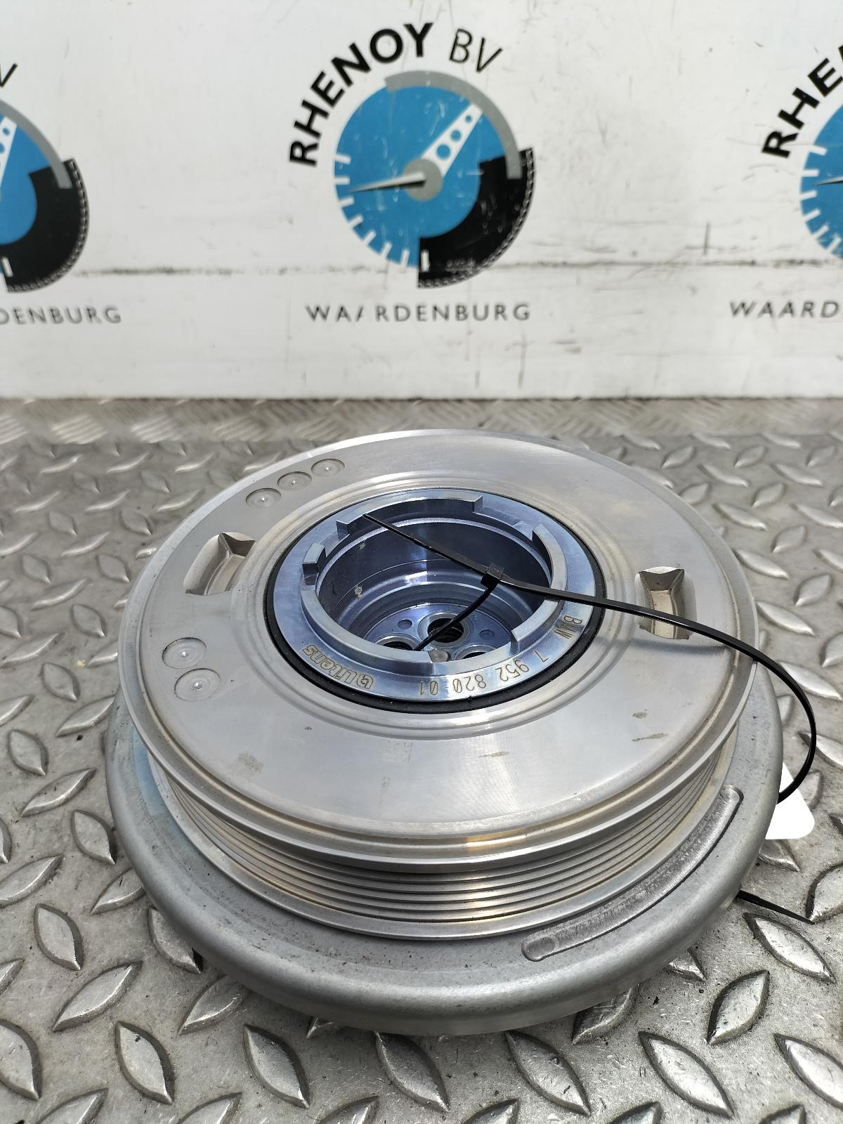 Bekijk Auto-onderdeel KRUKAS POELIE BMW 5 SERIES 2024
