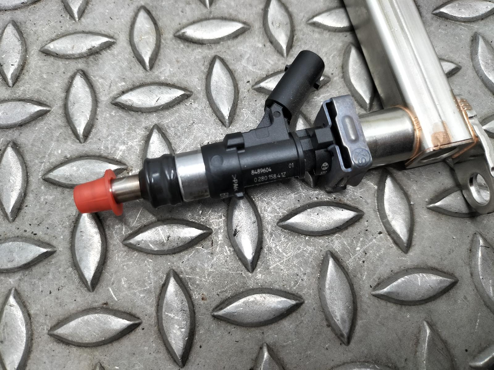 Bekijk Auto-onderdeel BRANDSTOF INJECTOR / VERSTUIVER BMW X1 2024