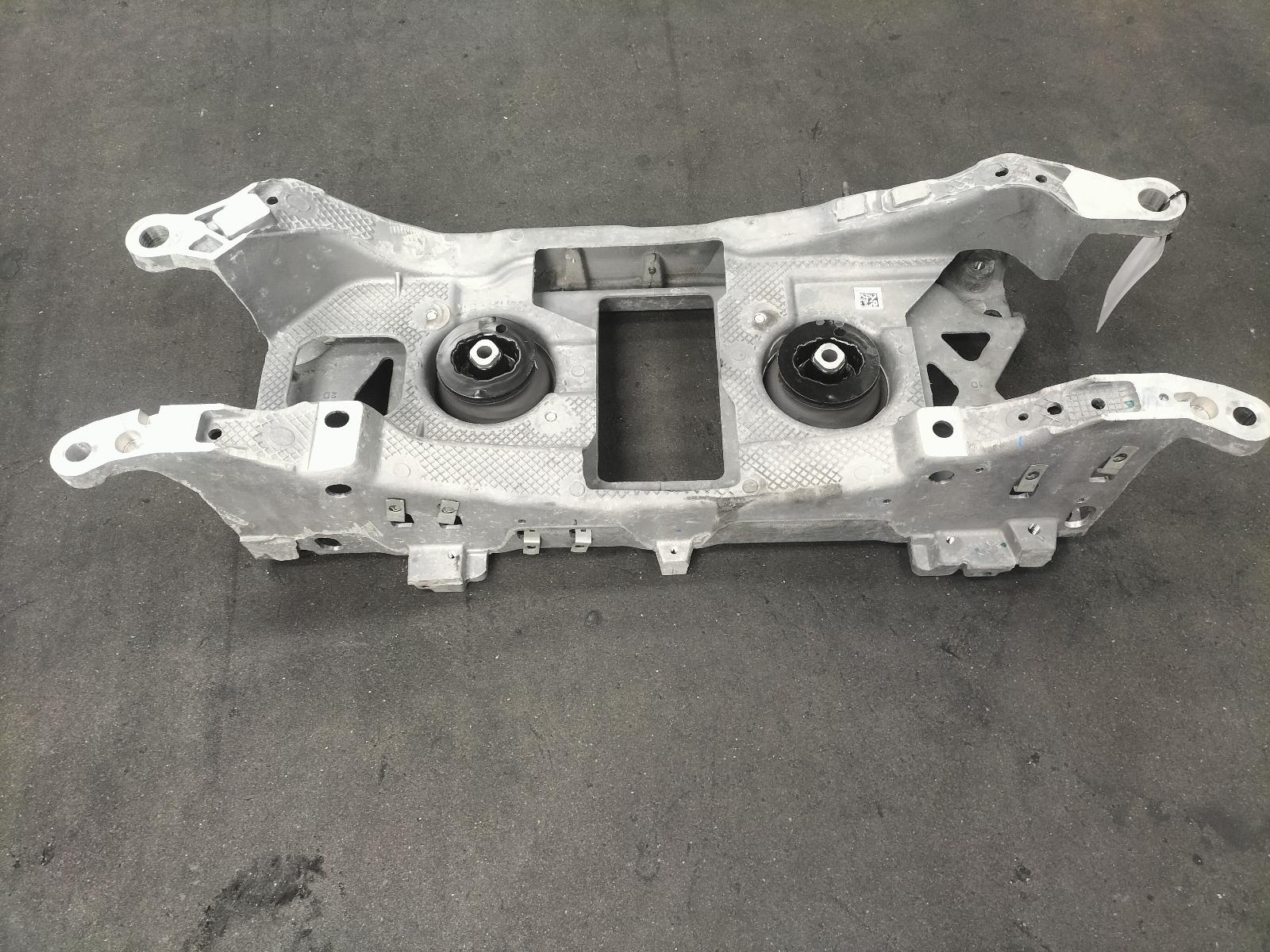 View Auto part SUBFRAME VOOR FORD MUSTANG SUV 2022
