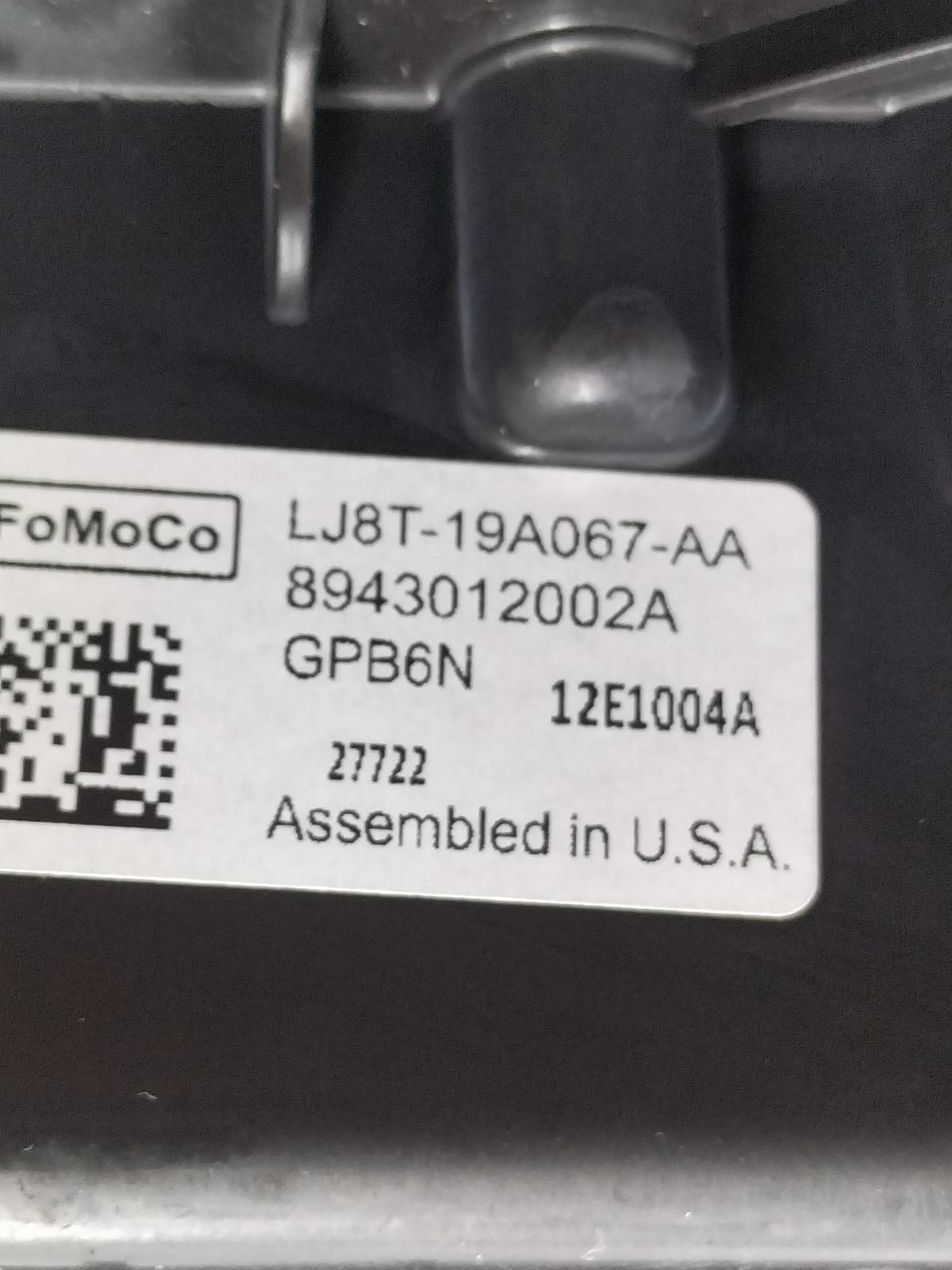 View Auto part LUIDSPREKER / BOX FORD MUSTANG SUV 2022