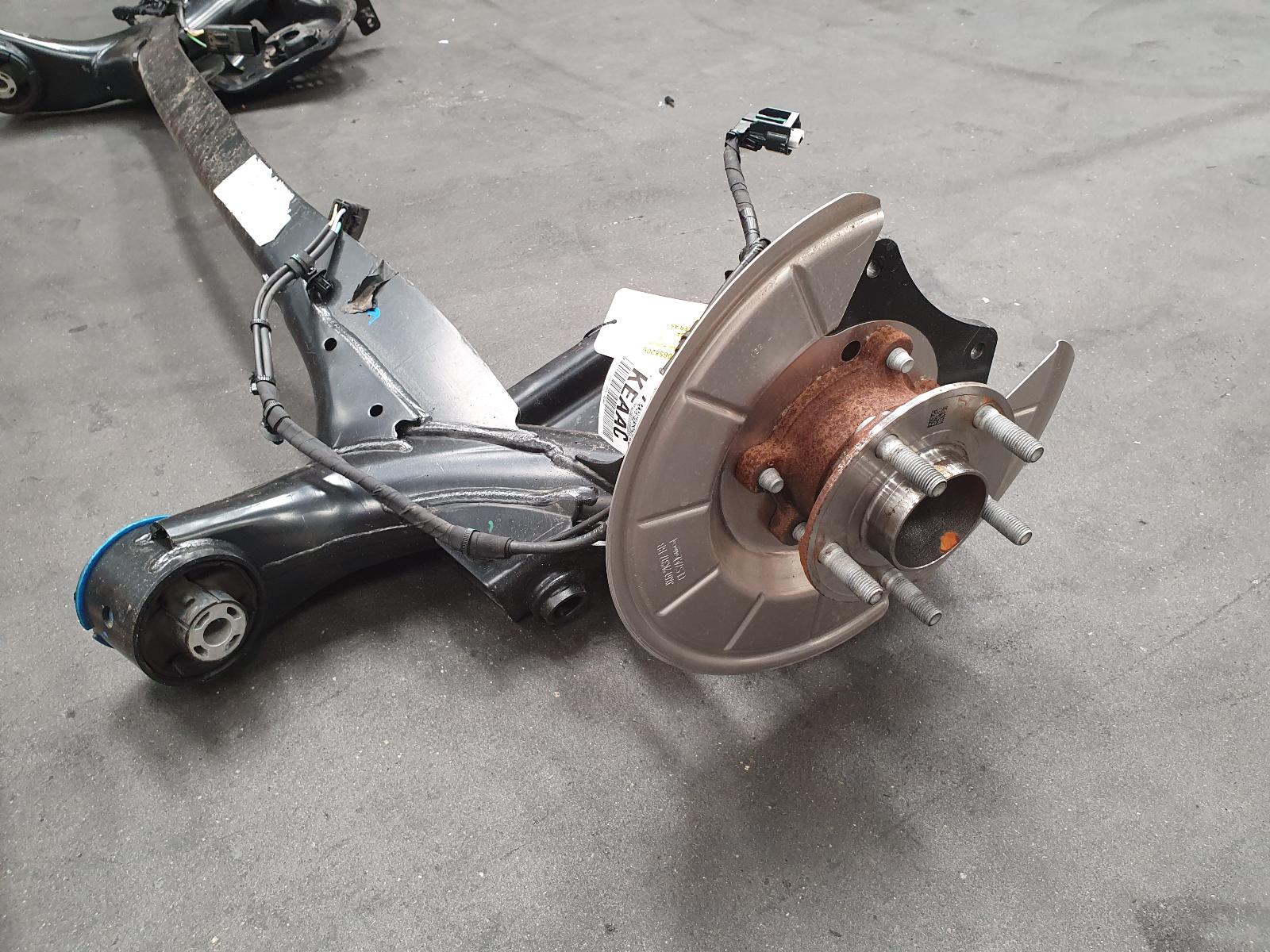 View Auto part STARRE ACHTER AS FORD KUGA 2024