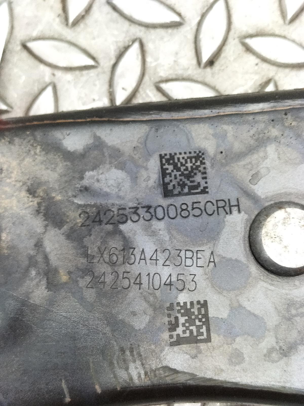 2024 FORD KUGA DRAAGARM ONDER RV View Auto part DRAAGARM ONDER RV FORD KUGA 2024
