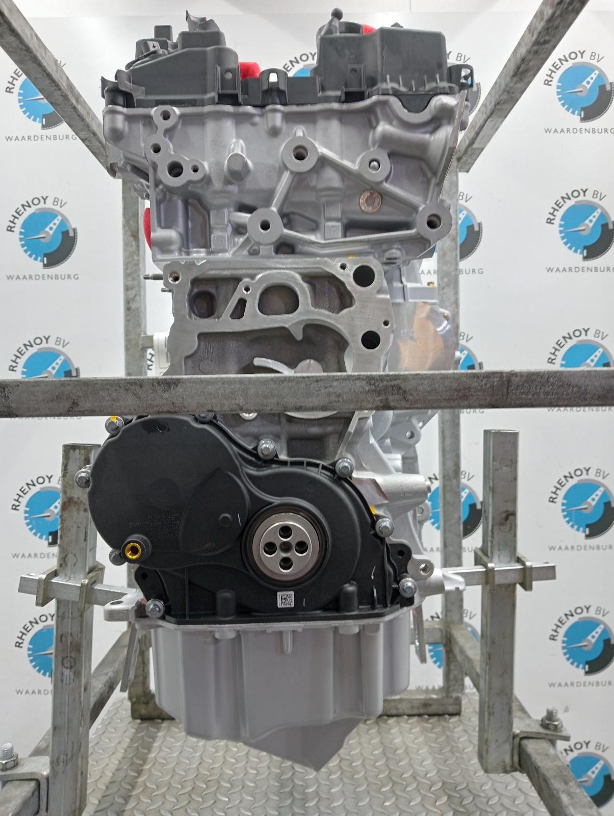Bekijk Auto-onderdeel MOTOR BMW I8 2017