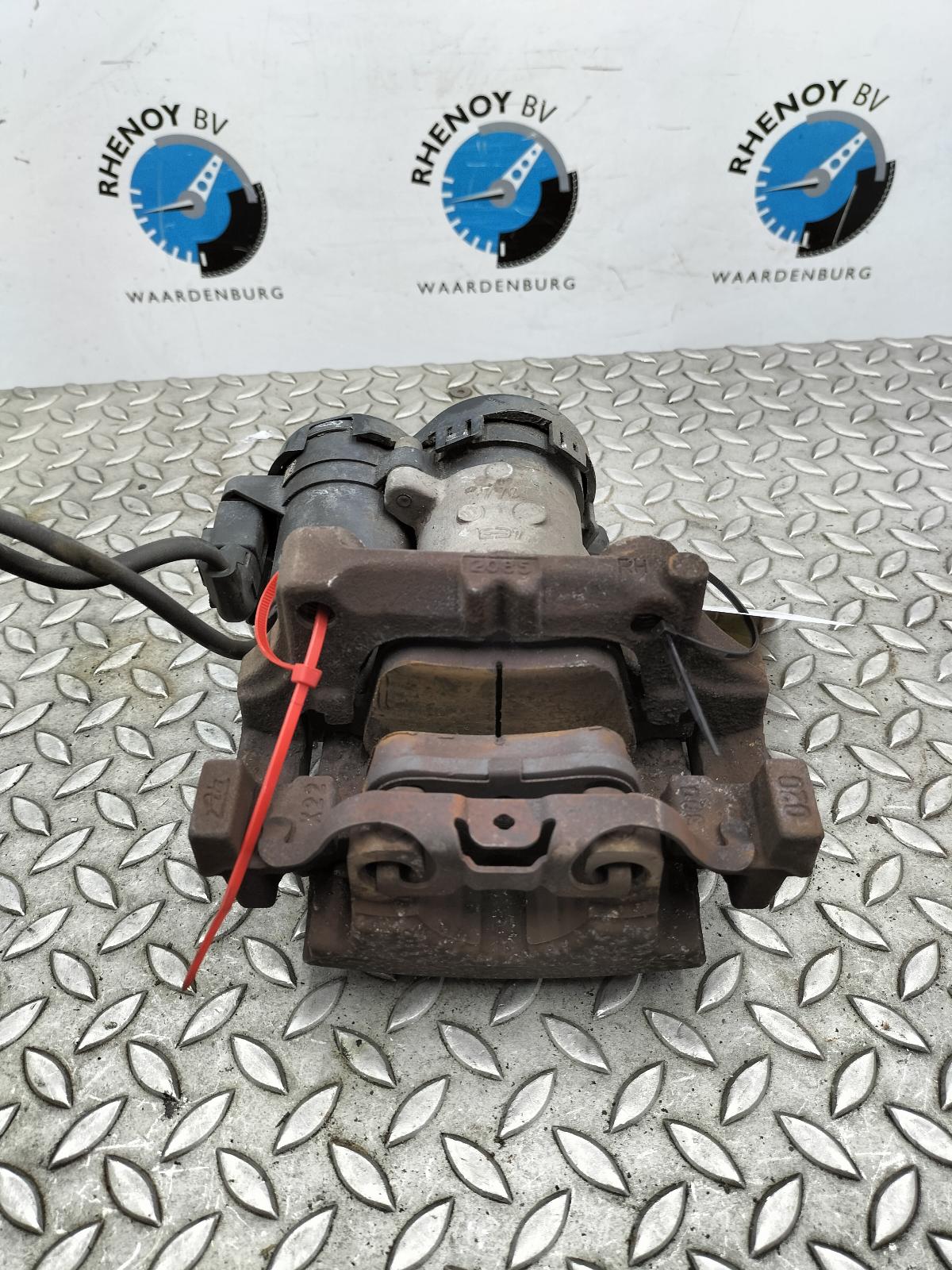 View Auto part Caliper MERCEDES C CLASS 2015
