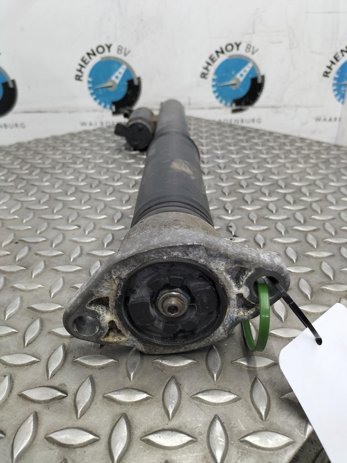 View Auto part LR Strut MERCEDES C CLASS 2015