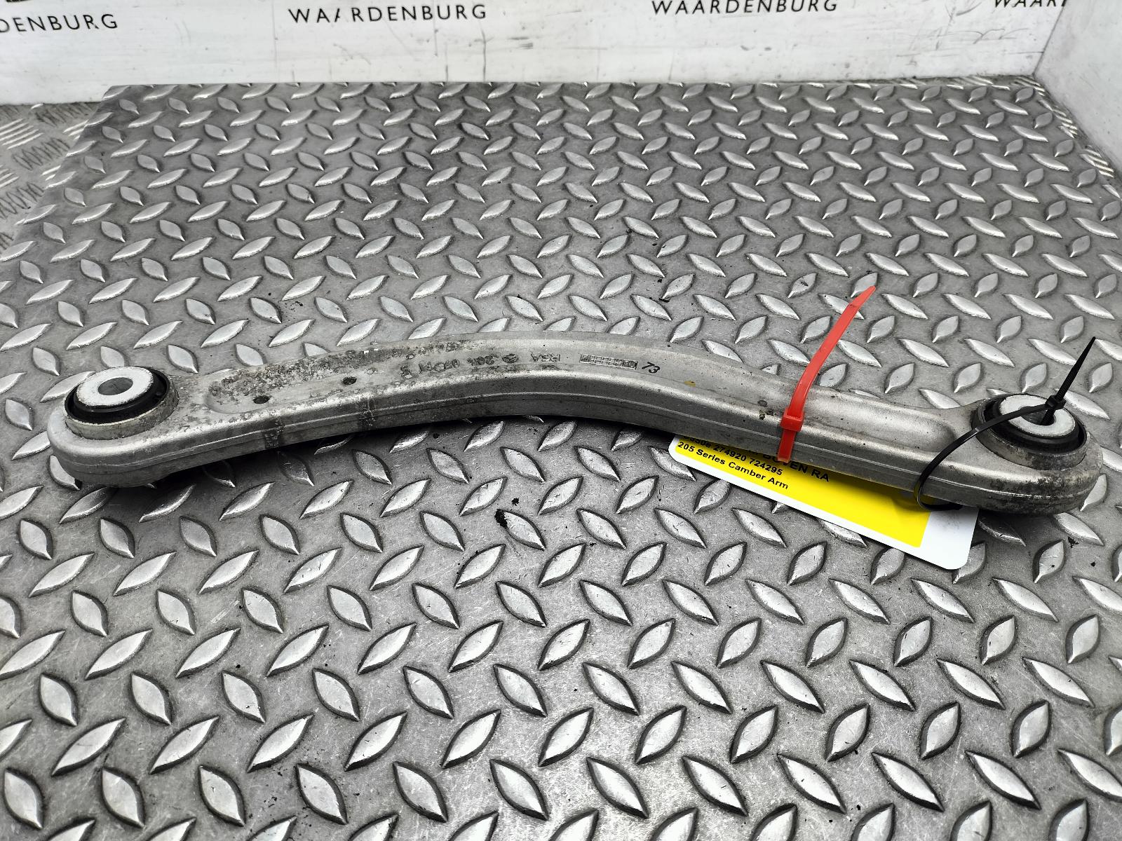 Bekijk Auto-onderdeel DRAAGARM BOVEN RA MERCEDES C CLASS 2015