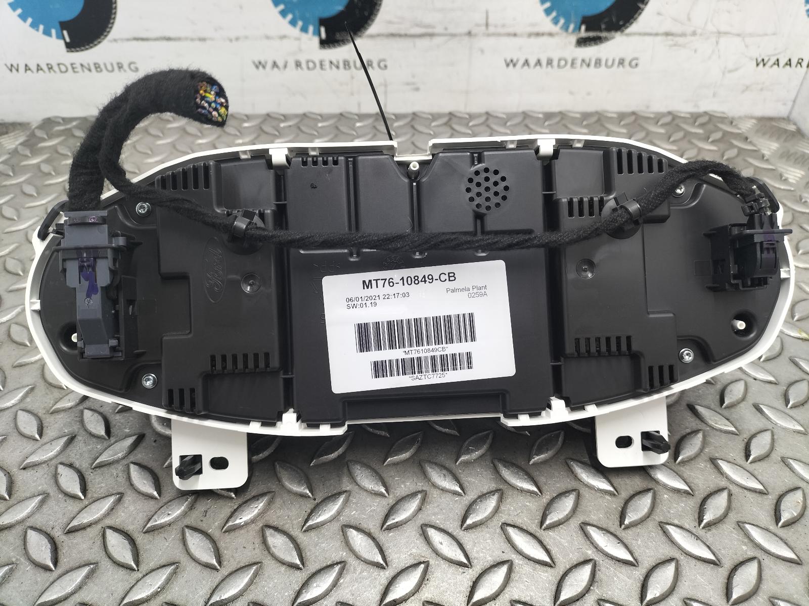 2021 FORD TRANSIT COURIER KLOKKENPANEEL View Auto part KLOKKENPANEEL FORD TRANSIT COURIER 2021