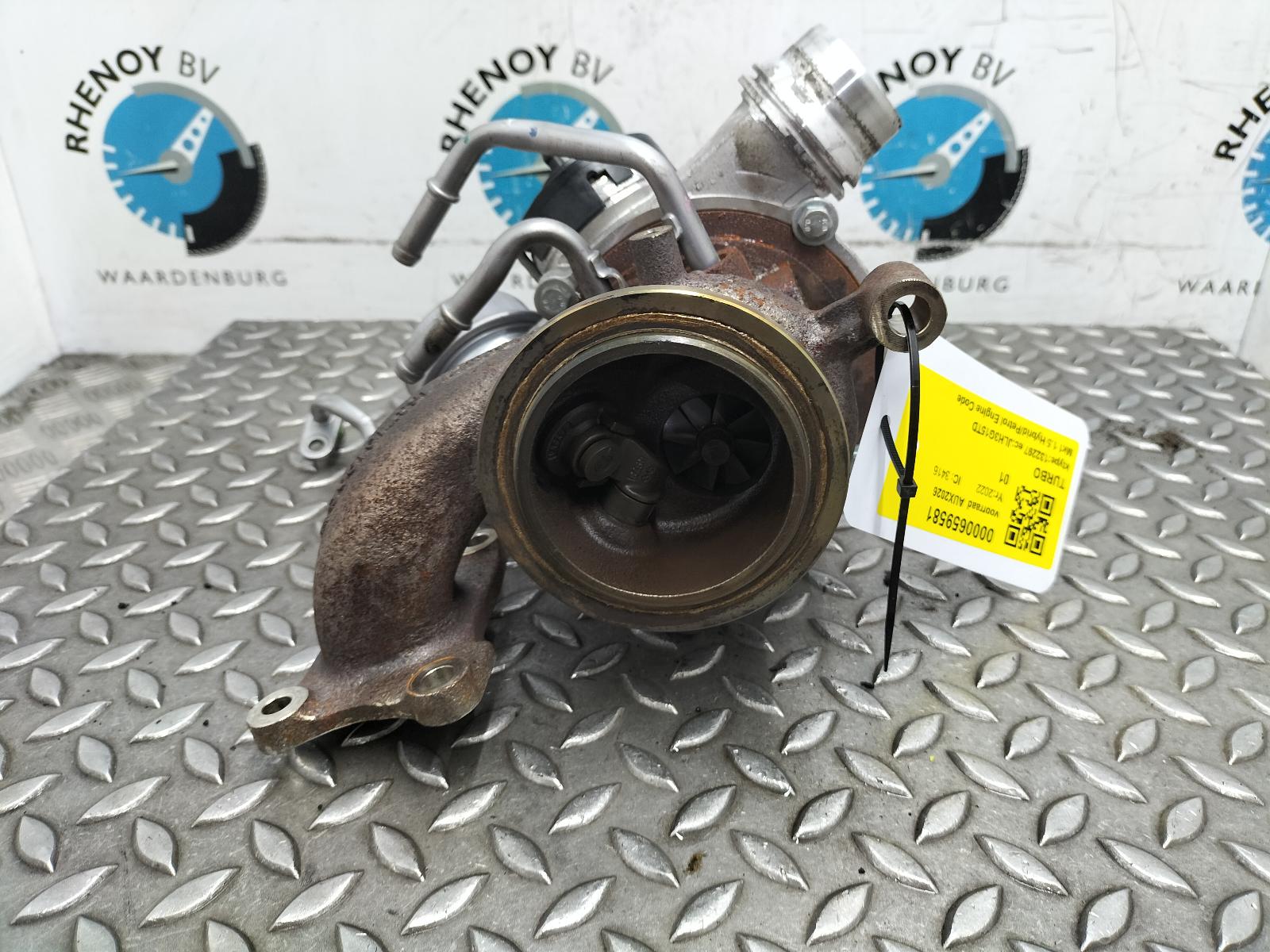 Bekijk Auto-onderdeel TURBO LYNK AND CO 01 2022