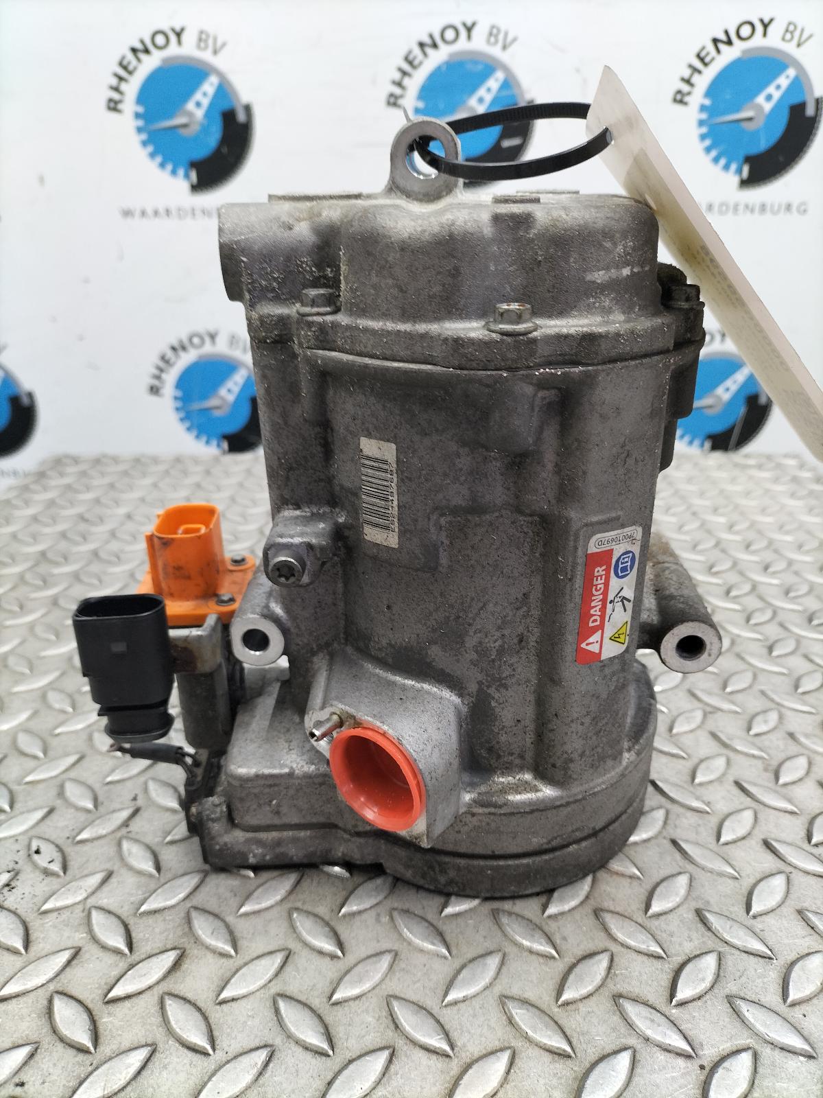 2013 VOLKSWAGEN JETTA AIRCO COMPRESSOR / AIRCOPOMP View Auto part AIRCO COMPRESSOR / AIRCOPOMP VOLKSWAGEN JETTA 2013