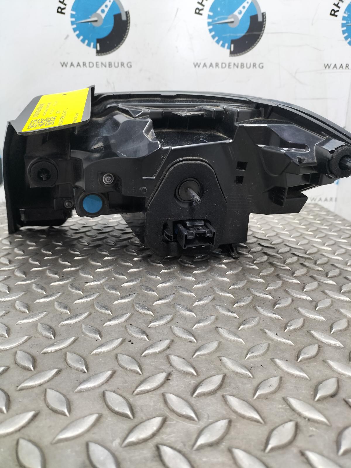 View Auto part ACHTERLICHT L PEUGEOT 208 2025