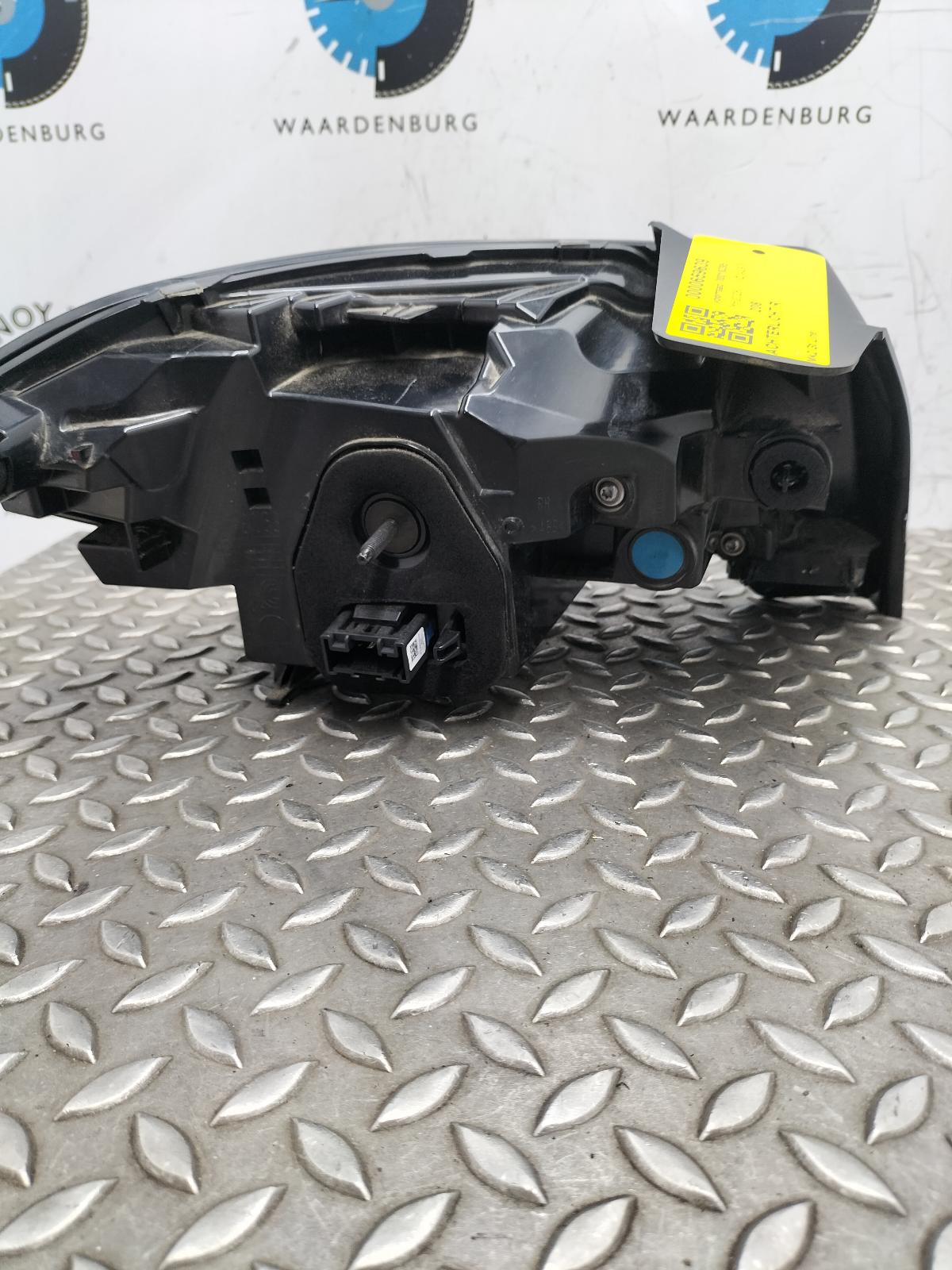 View Auto part ACHTERLICHT R PEUGEOT 208 2025