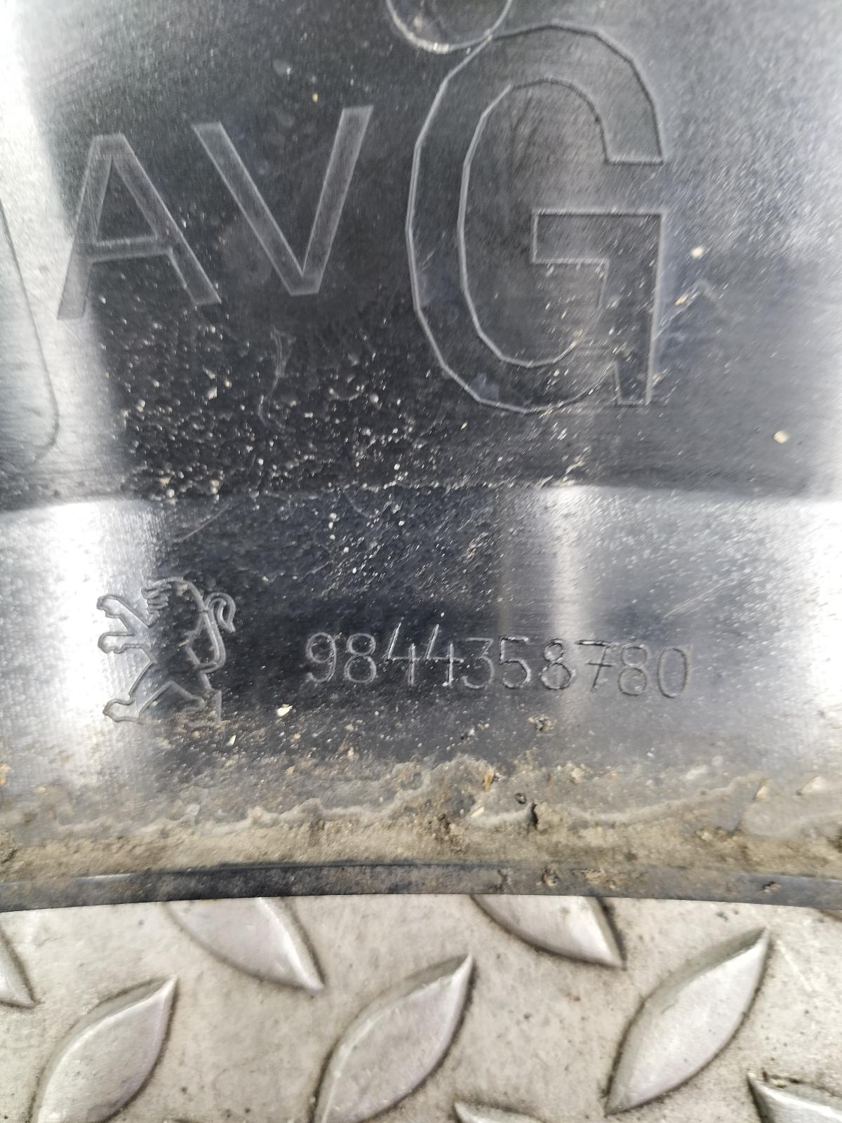 2025 PEUGEOT 208 SPATBORD VERBREDER View Auto part SPATBORD VERBREDER PEUGEOT 208 2025