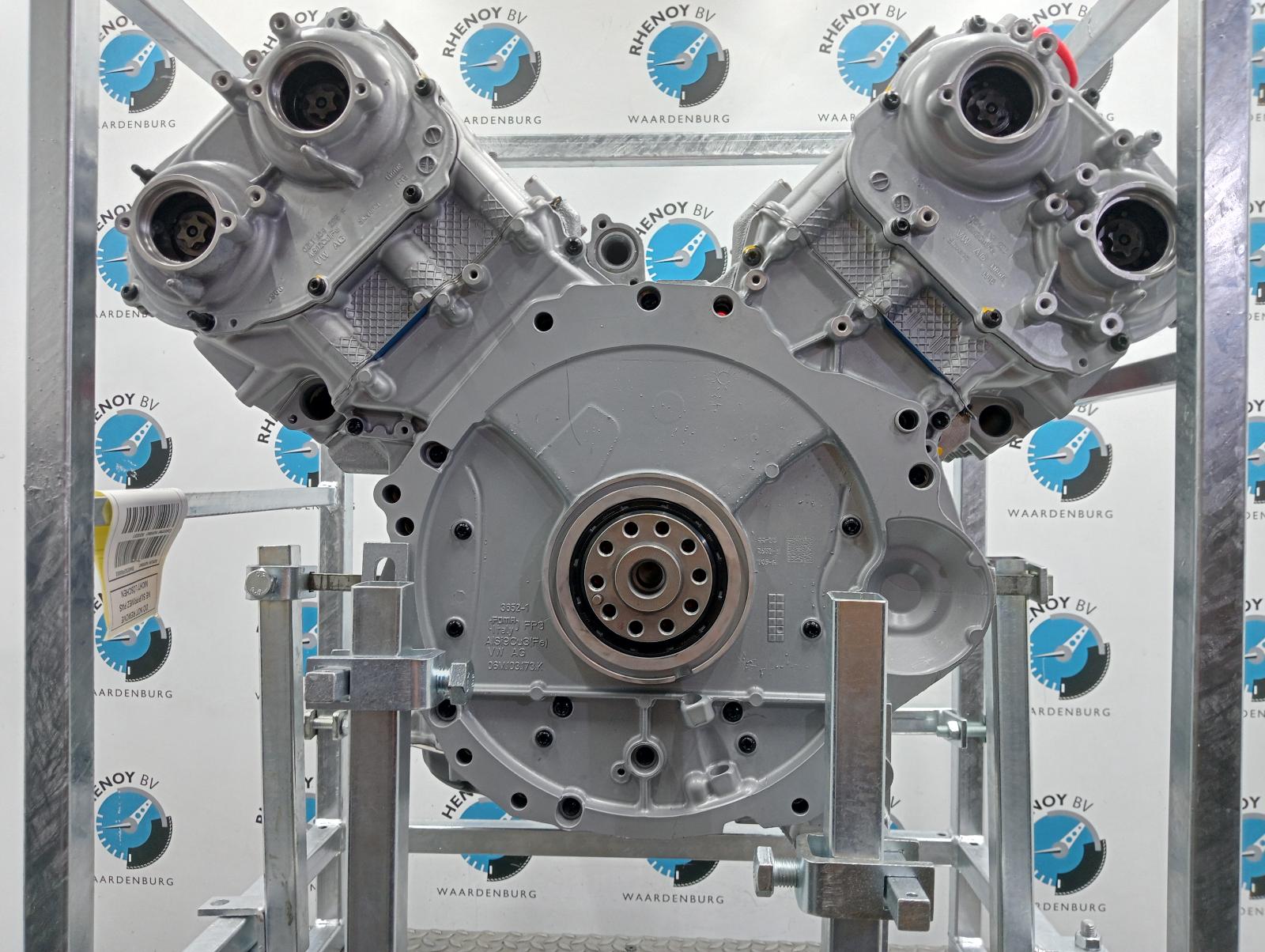 View Auto part MOTOR PORSCHE PANAMERA 2024