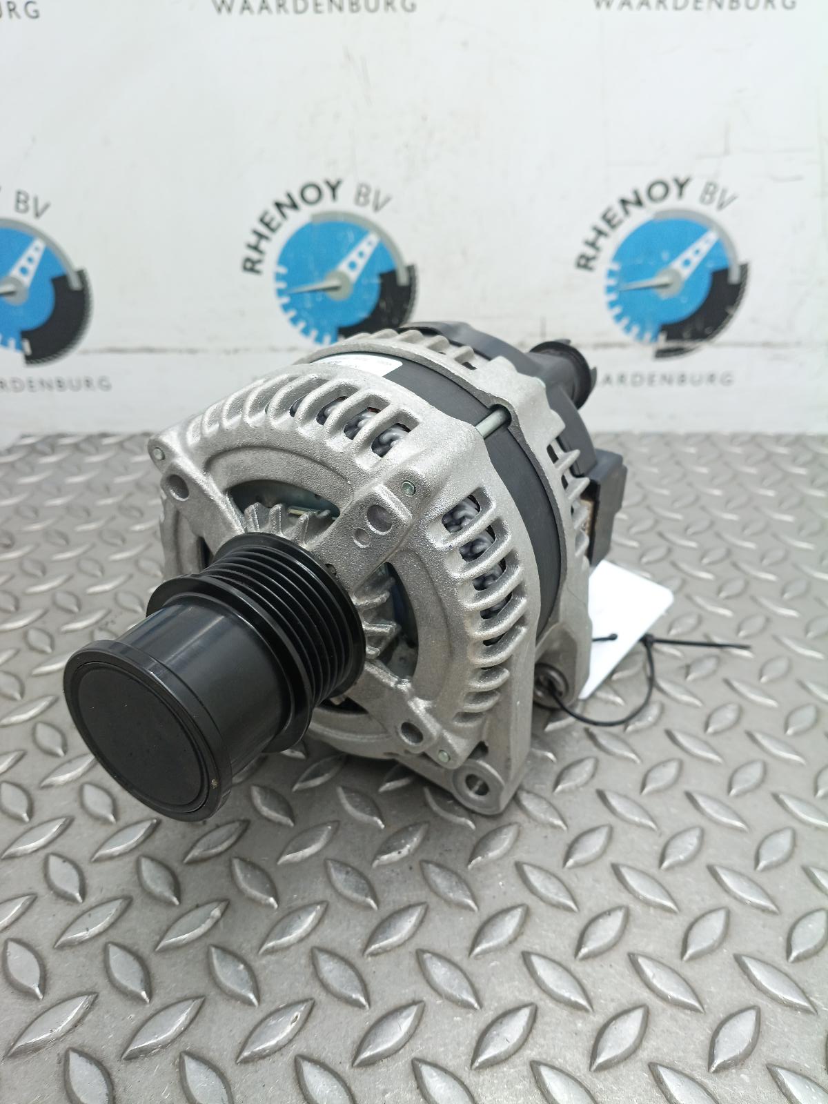Bekijk Auto-onderdeel DYNAMO FORD TRANSIT COURIER 2024