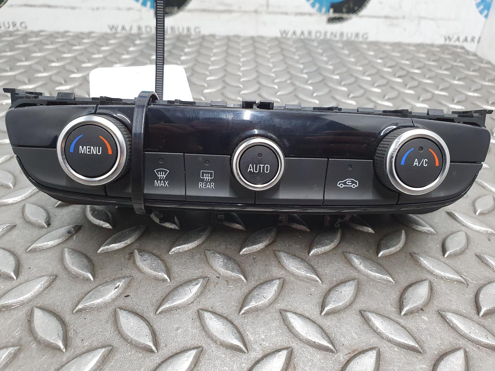 Bekijk Auto-onderdeel KACHEL BEDIENINGSPANEEL OPEL / VAUXHALL CROSSLAND 2023