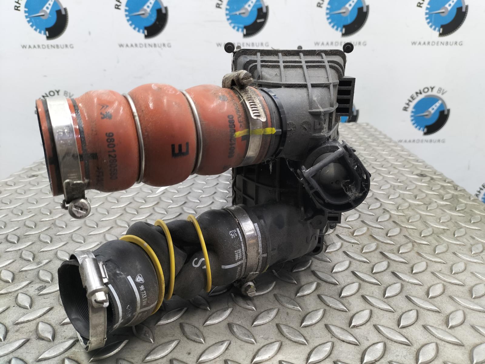 View Auto part INTERKOELER OPEL / VAUXHALL CROSSLAND 2023