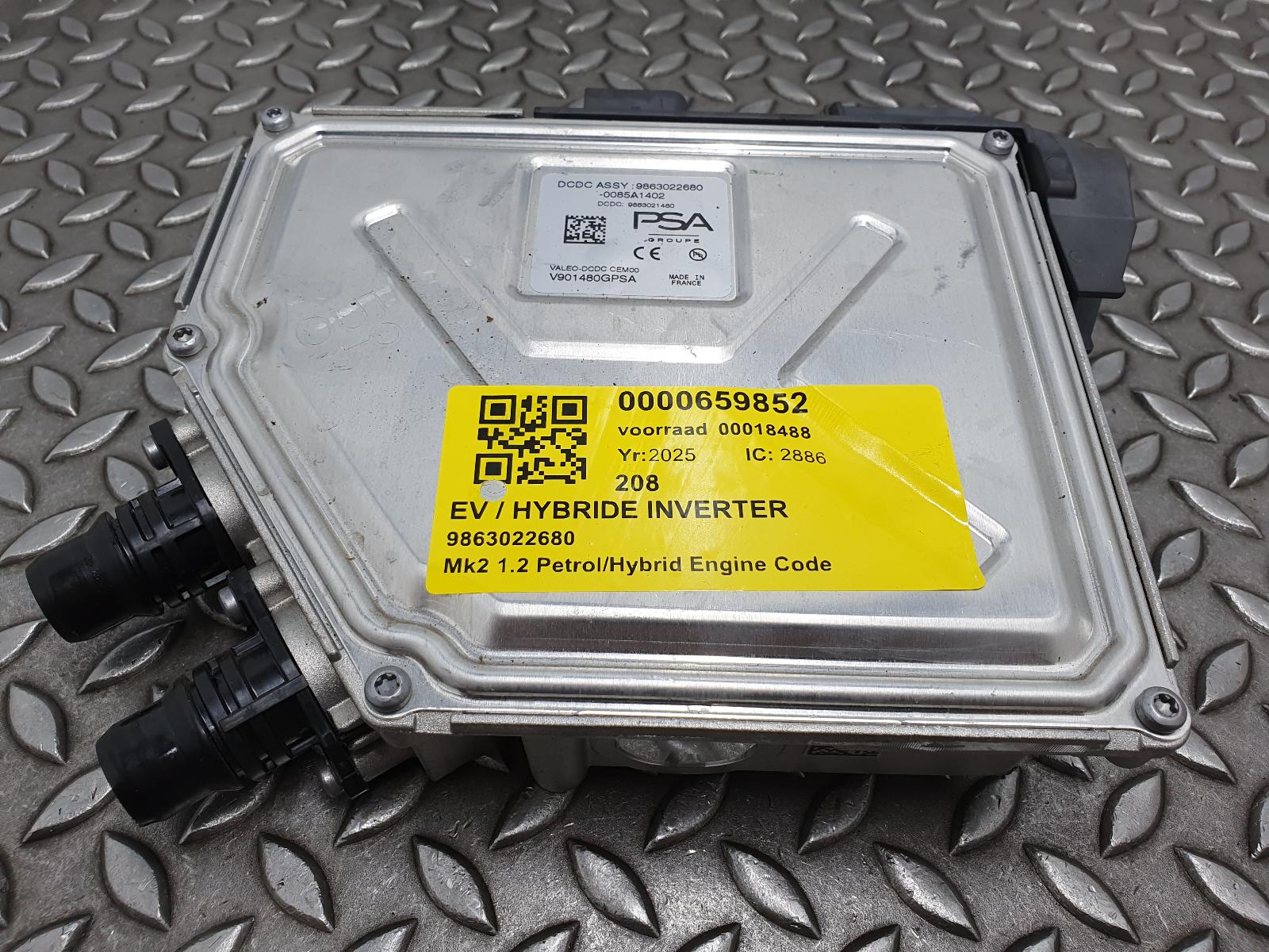 Bekijk Auto-onderdeel EV / HYBRIDE ELEKTRONISCHE OMVORMER PEUGEOT 208 2025