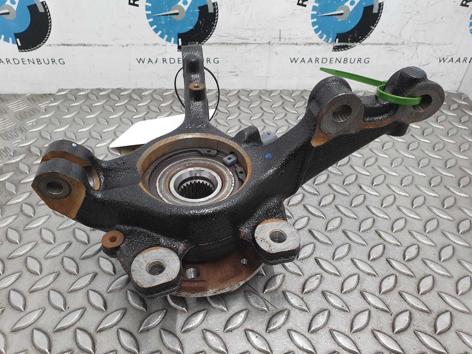 Bekijk Auto-onderdeel FUSEE LV PEUGEOT 208 2025