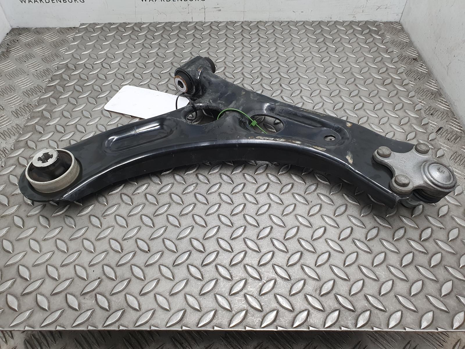Bekijk Auto-onderdeel DRAAGARM ONDER LV PEUGEOT 208 2025