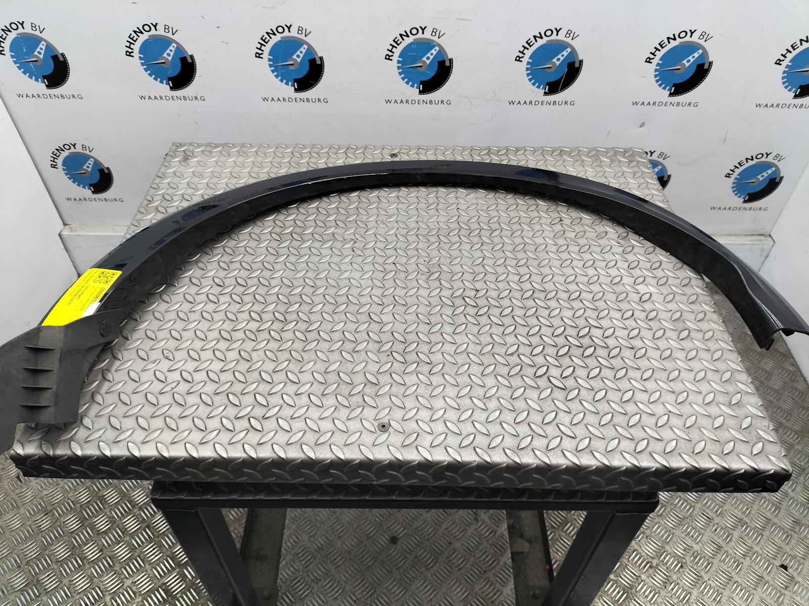 Bekijk Auto-onderdeel SPATBORD VERBREDER NISSAN QASHQAI 2024