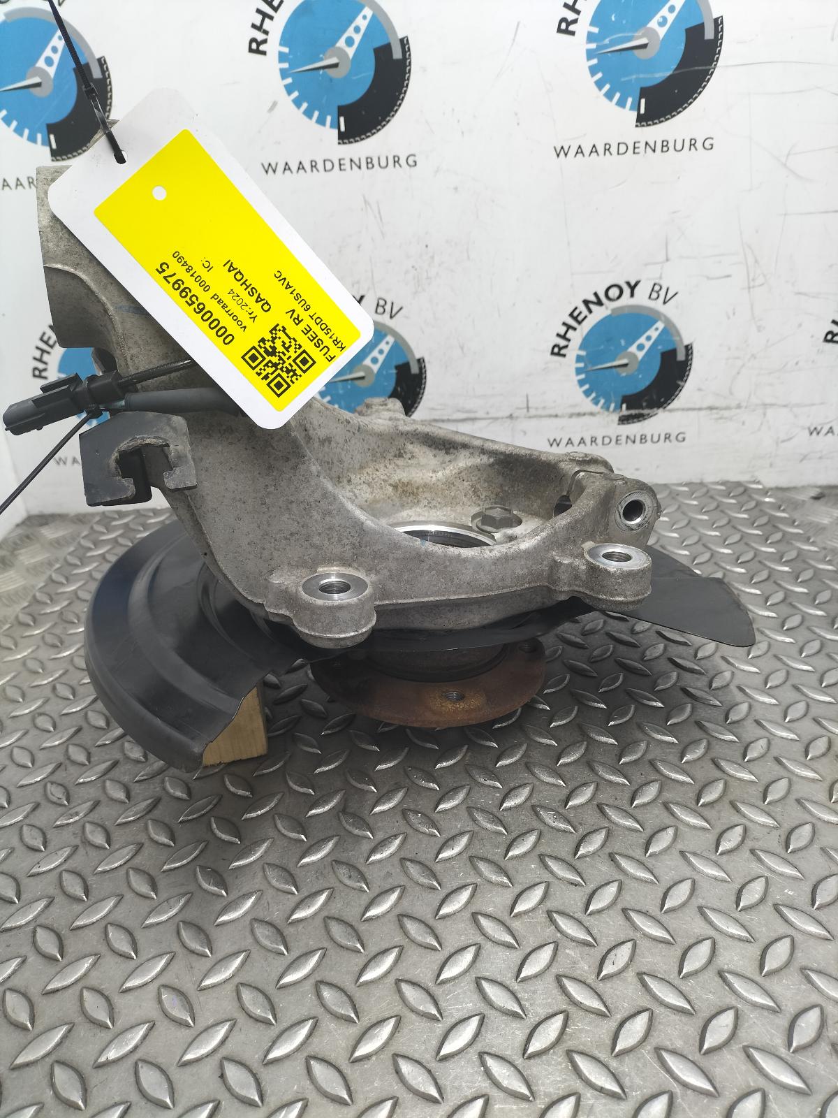 Bekijk Auto-onderdeel FUSEE RV NISSAN QASHQAI 2024
