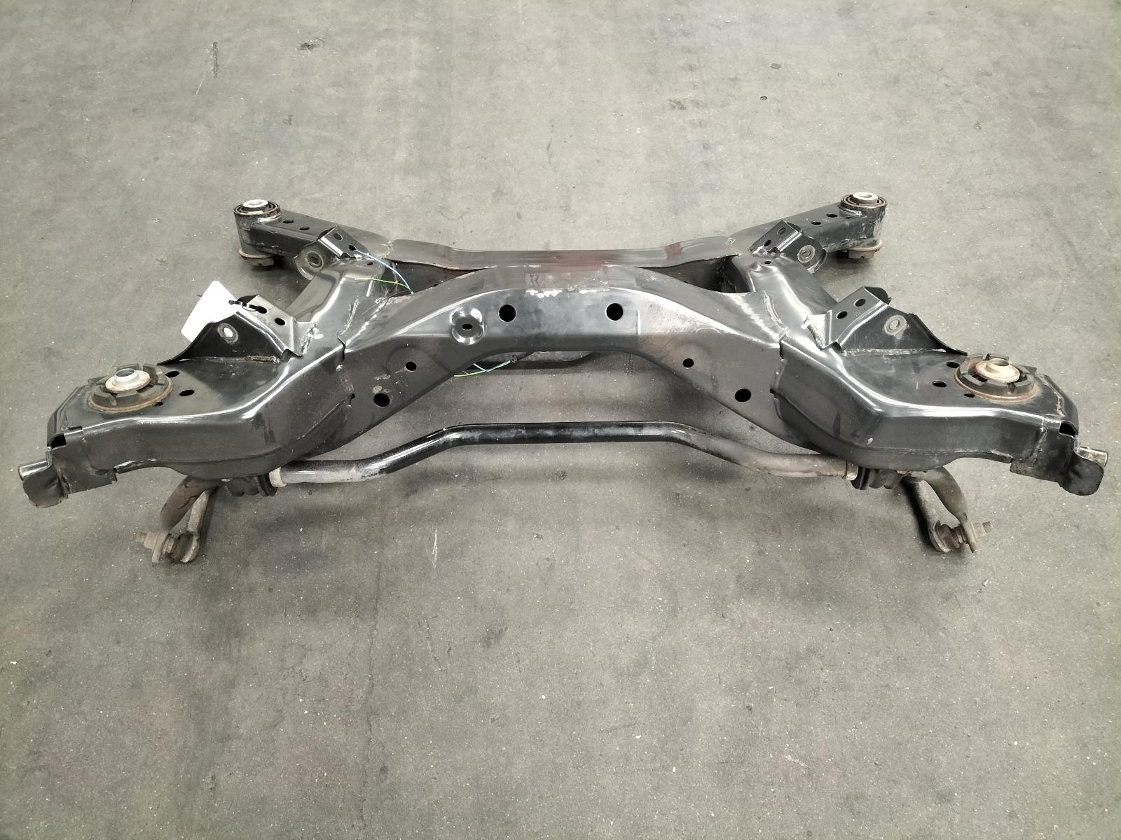 Bekijk Auto-onderdeel SUBFRAME ACHTER NISSAN QASHQAI 2024