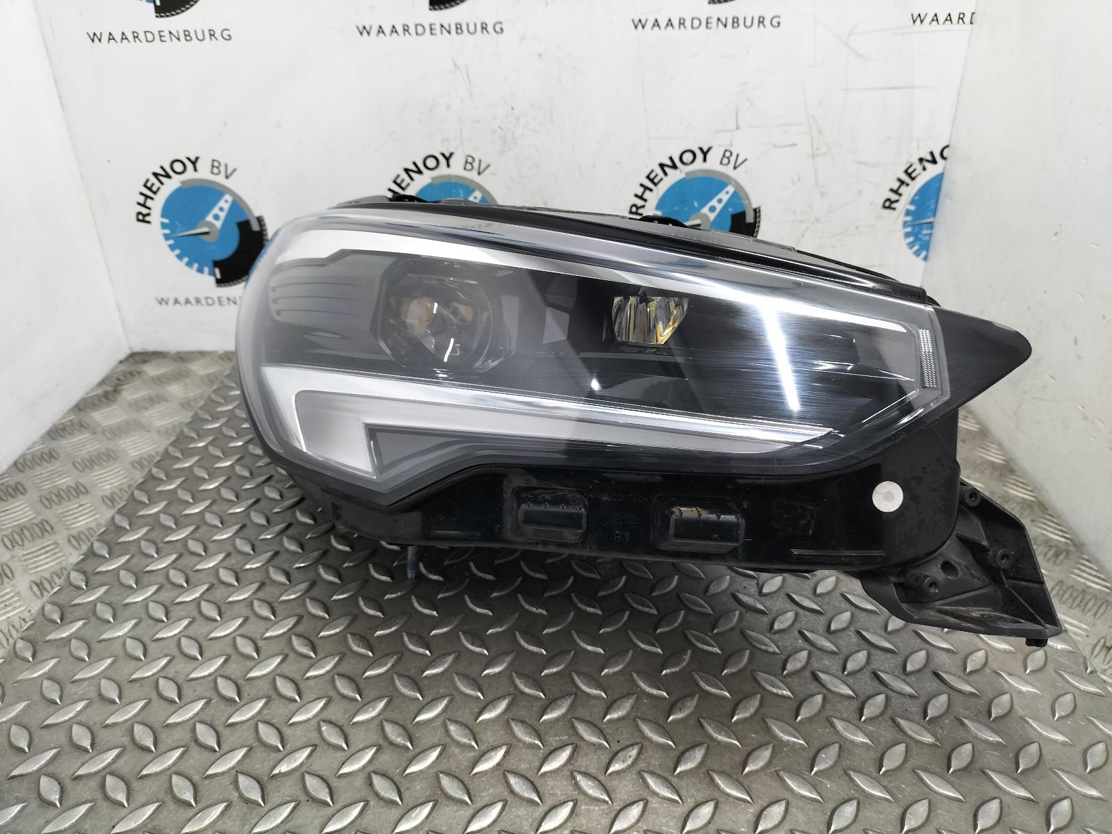 Bekijk Auto-onderdeel KOPLAMP R OPEL / VAUXHALL CORSA 2023