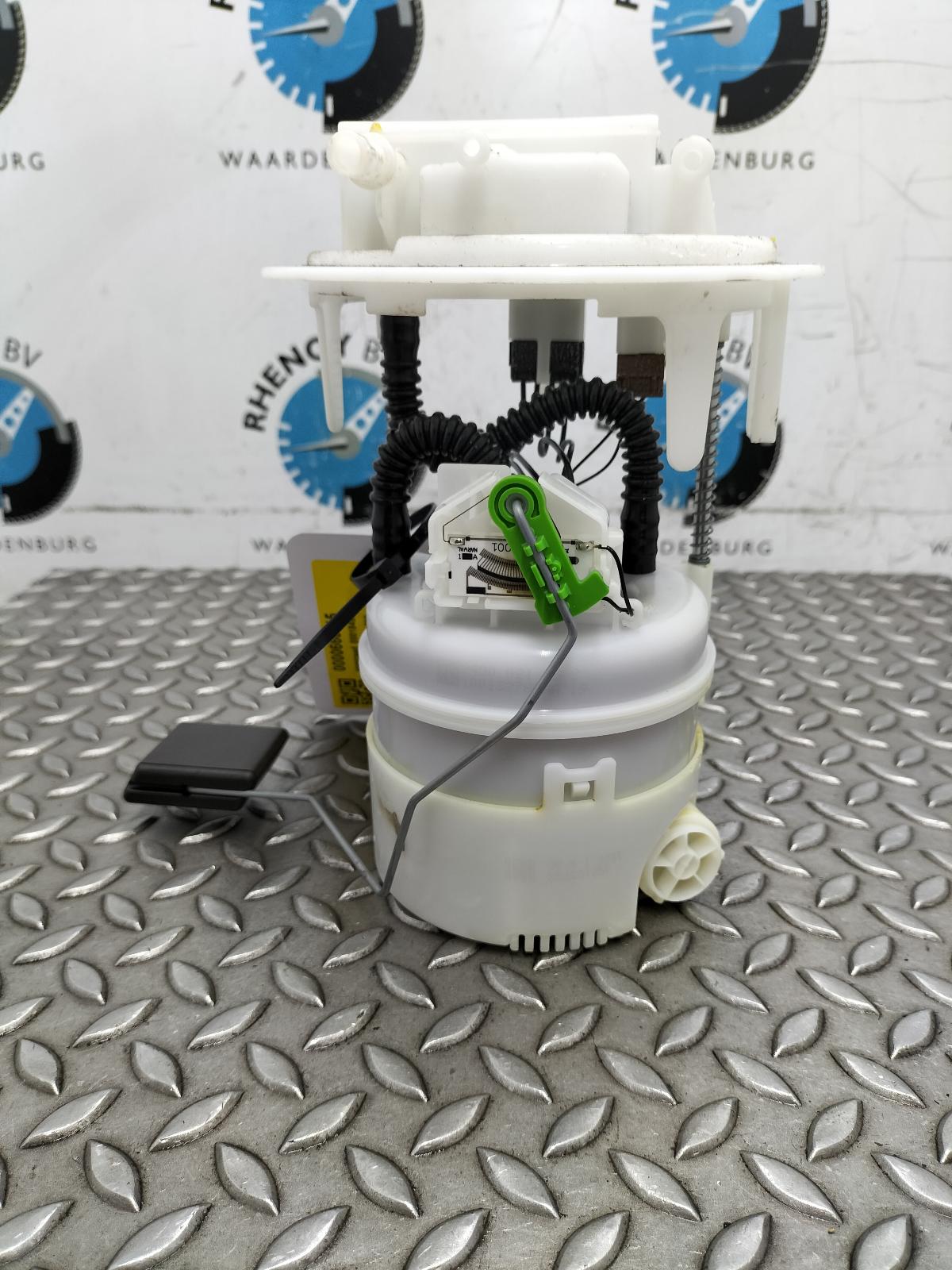 Bekijk Auto-onderdeel BRANDSTOF POMP (IN TANK)  OPEL / VAUXHALL CORSA 2023