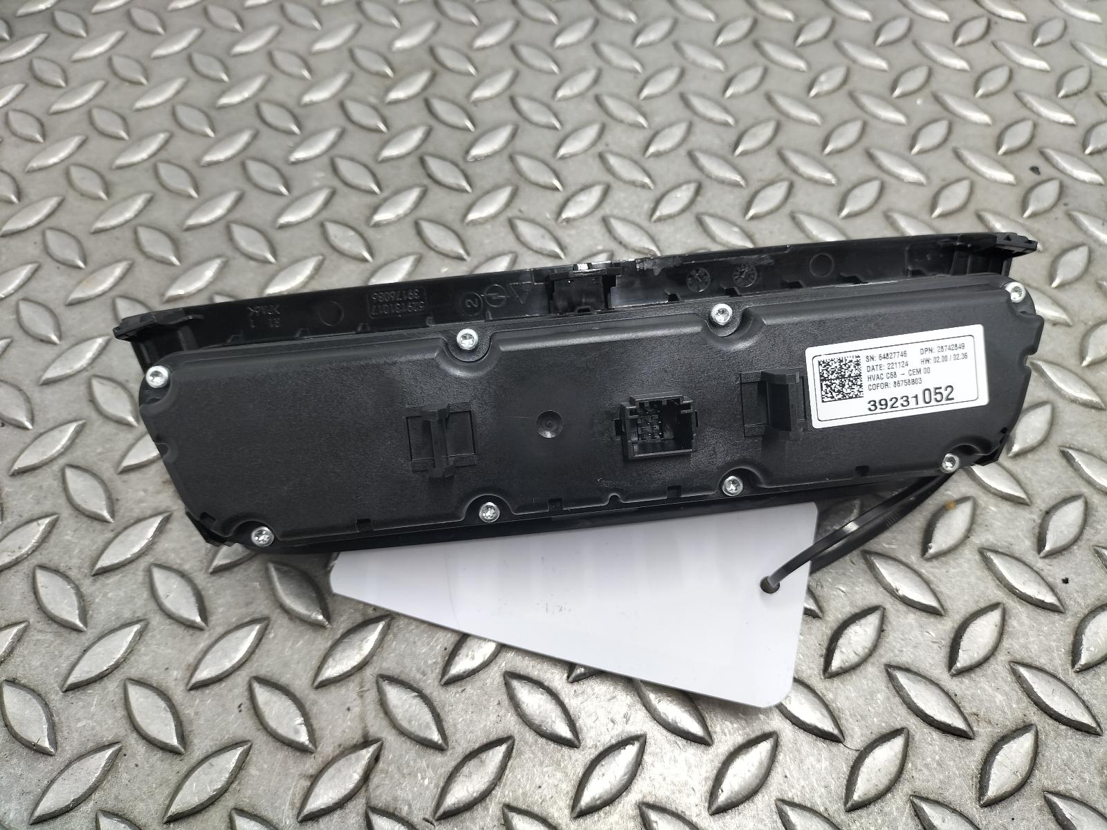 2023 OPEL / VAUXHALL CORSA KACHEL BEDIENINGSPANEEL View Auto part KACHEL BEDIENINGSPANEEL OPEL / VAUXHALL CORSA 2023