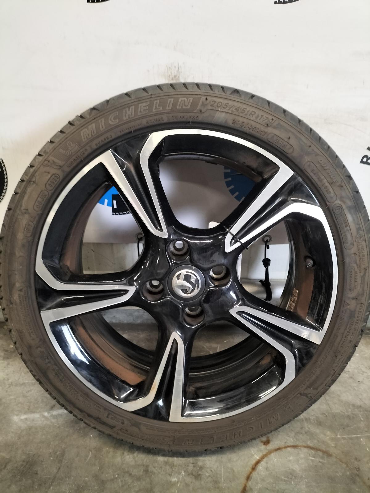 Bekijk Auto-onderdeel VELG OPEL / VAUXHALL CORSA 2023