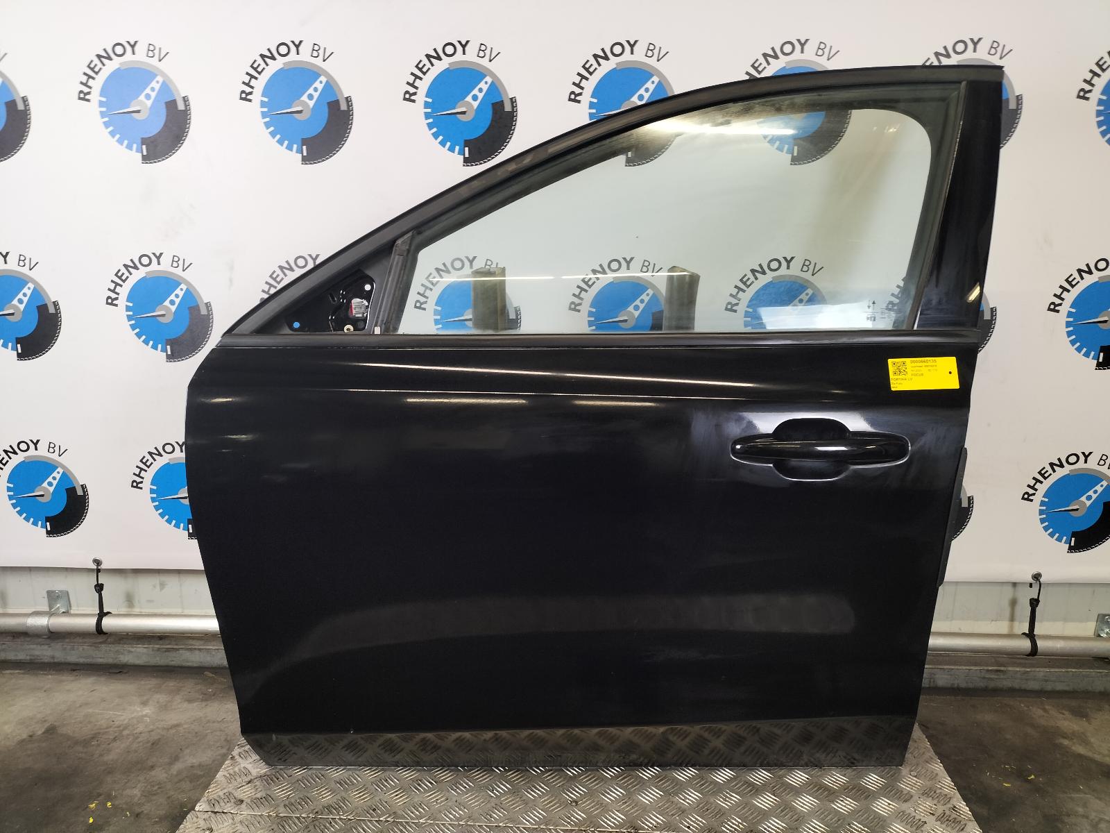 Bekijk Auto-onderdeel PORTIER LV  FORD FOCUS 2023