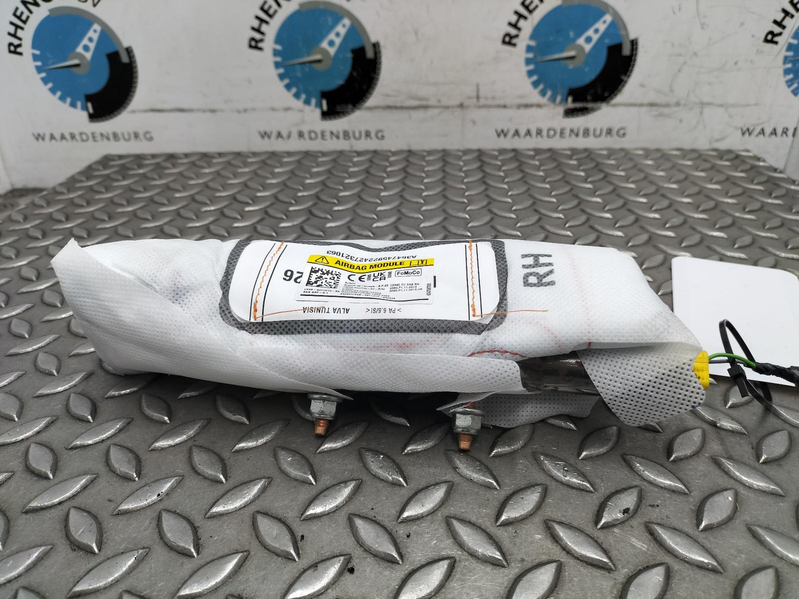 Bekijk Auto-onderdeel AIRBAG RECHTS FORD KUGA 2024