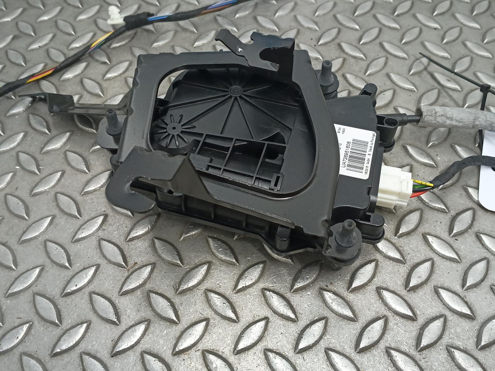 2015 BMW 3 SERIES ACHTERKLEP MOTOR (VOOR OPENEN) View Auto part ACHTERKLEP MOTOR (VOOR OPENEN) BMW 3 SERIES 2015